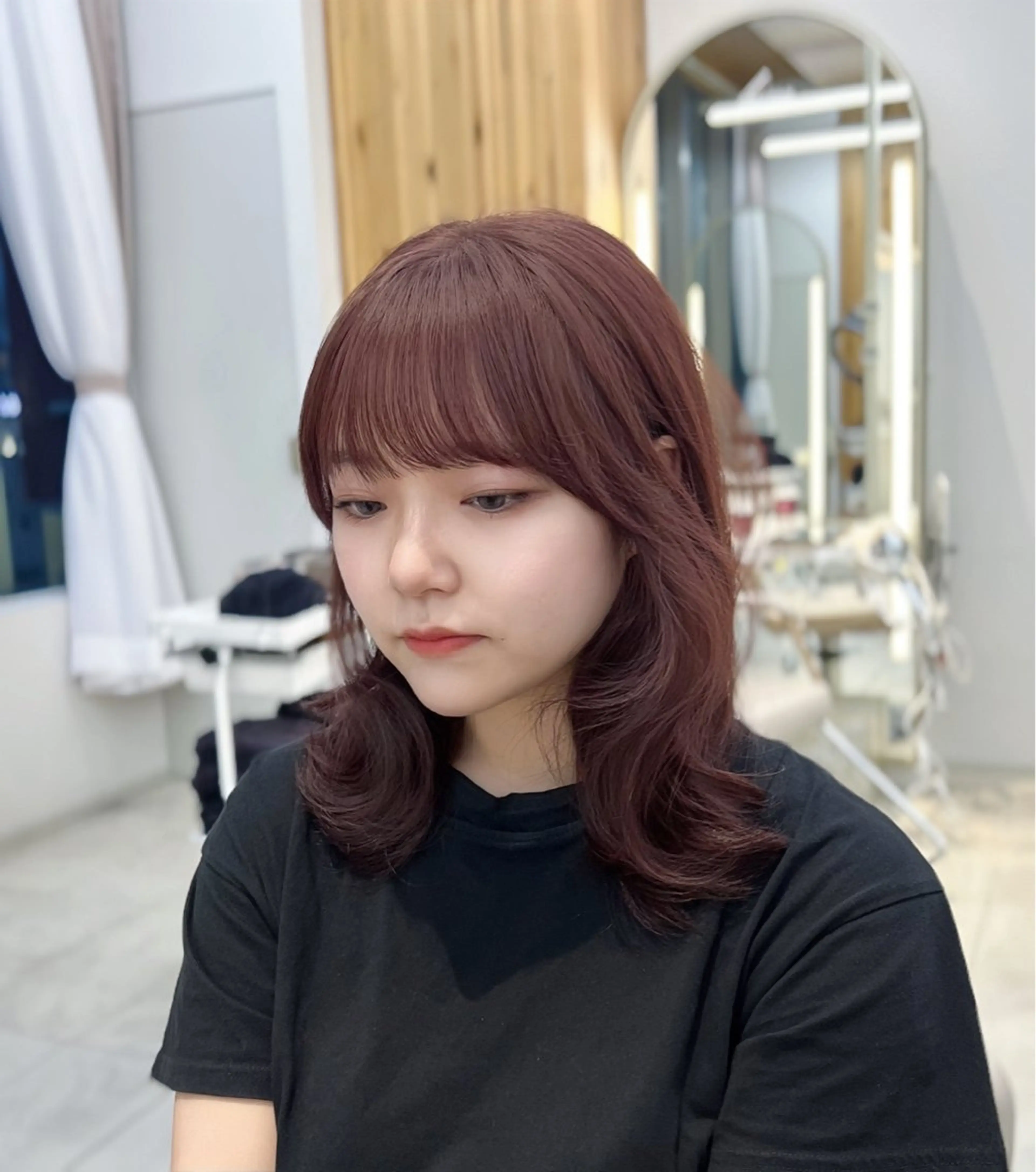 ミディアム 韓国風ヘア カット ヘアカラー トリートメント レイヤーカット/ 顔まわり/アオイのヘアスタイル