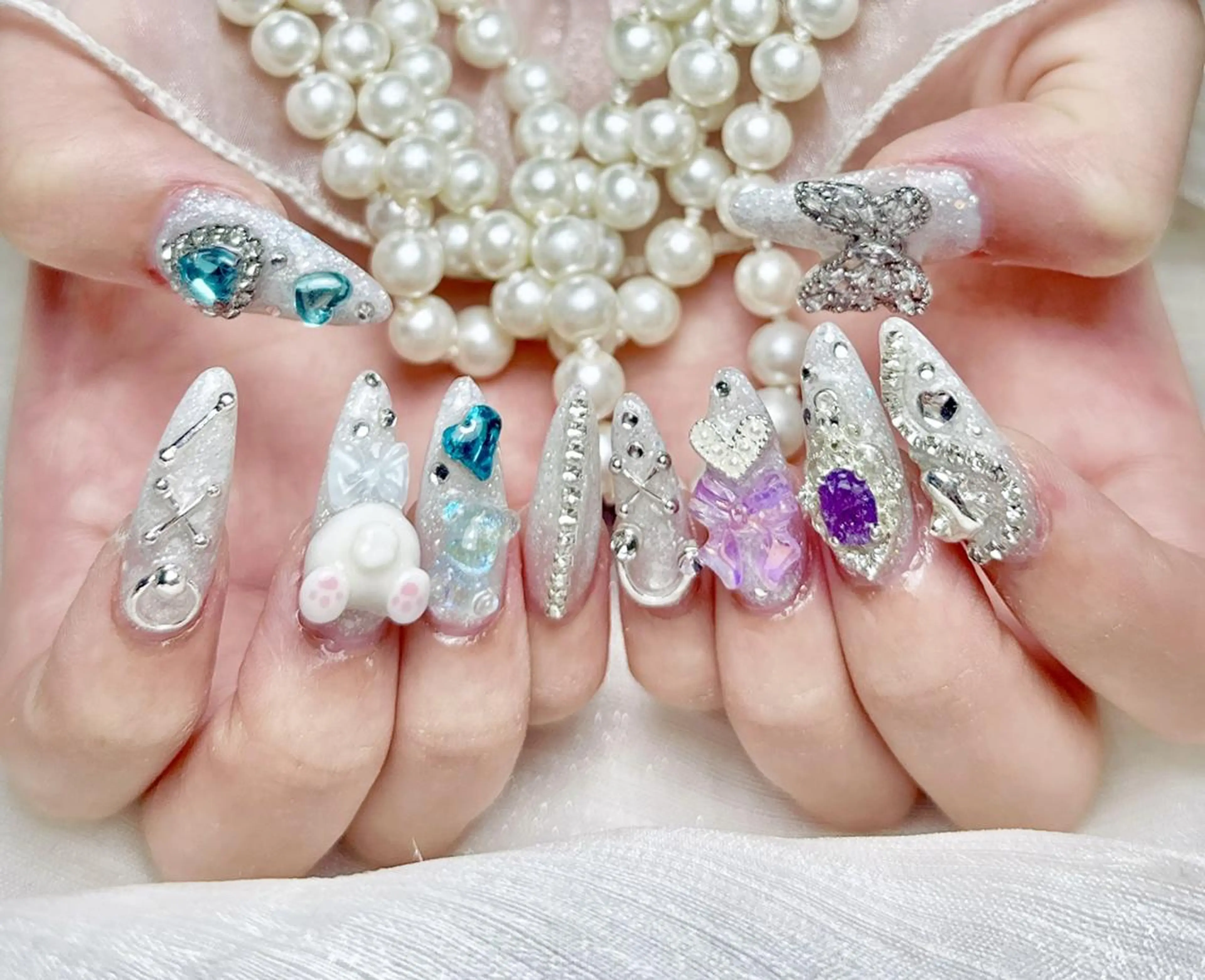 ネイル Queenie 🦋のネイルデザイン