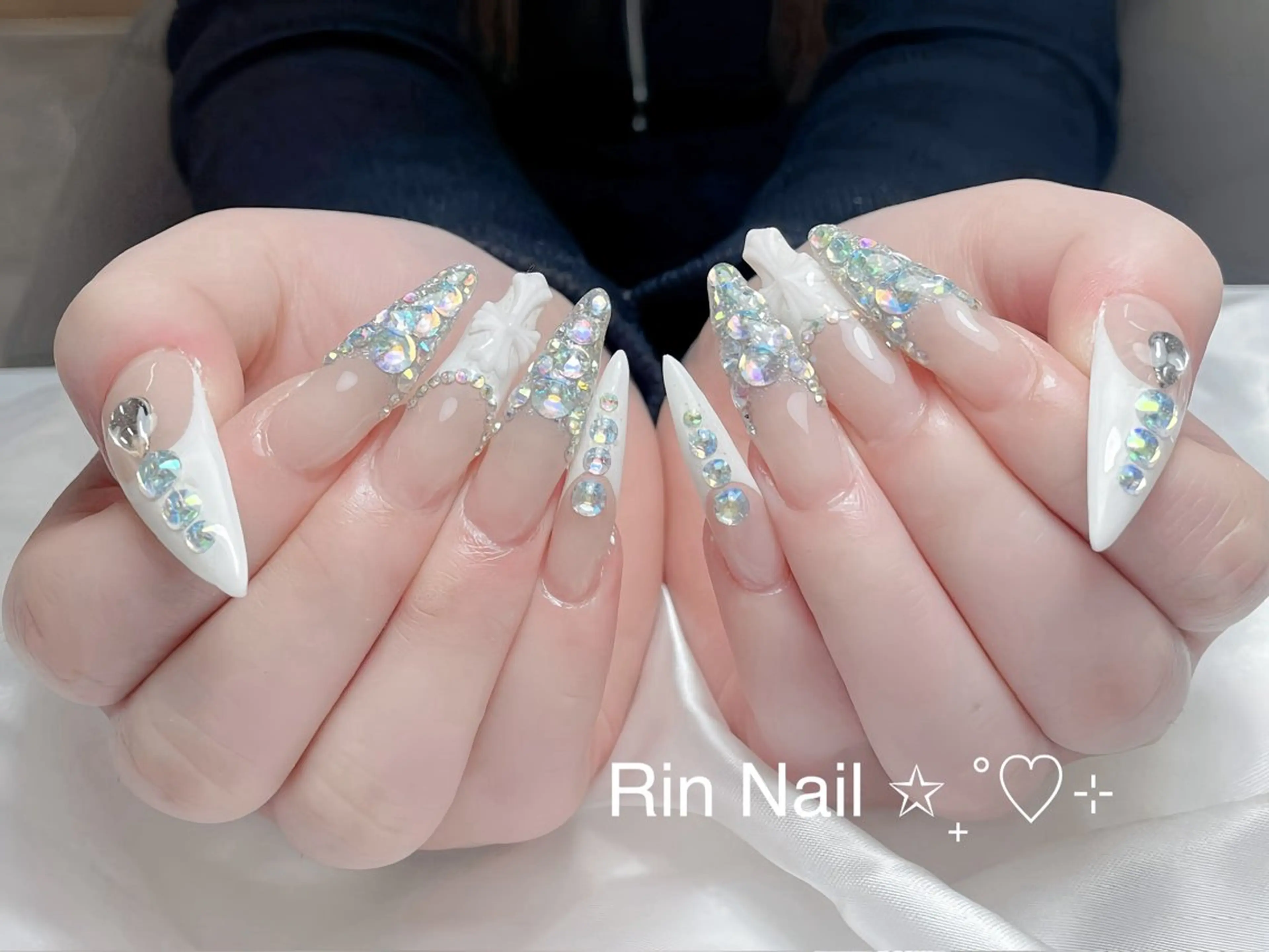 ネイル アートネイル 成人式 ロングネイル ニュアンスネイル スカルプネイル ハンドネイル Rin Nail 新大久保店のネイルデザイン