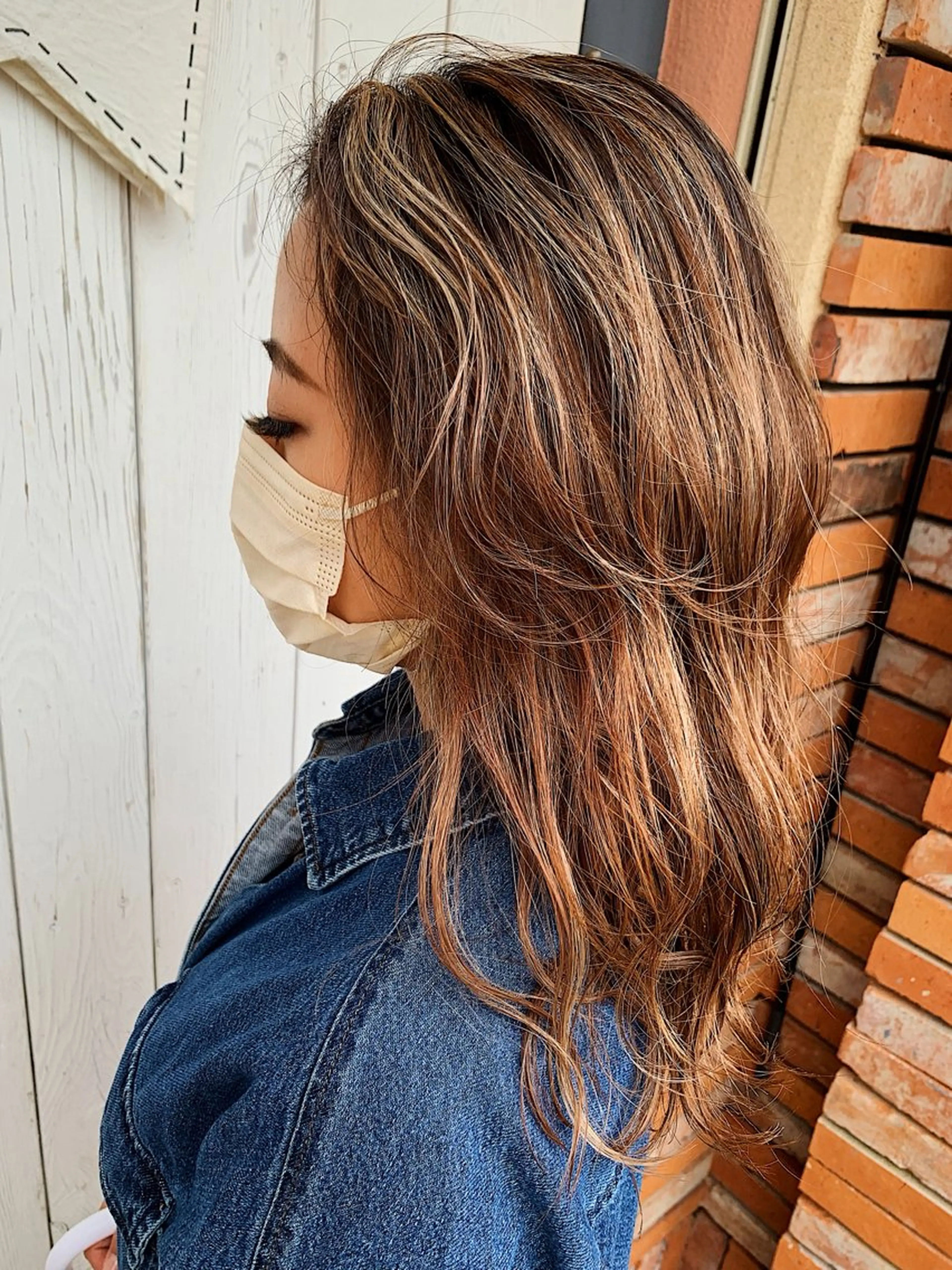 セミロング カラー ハイライトカラー ハイライト カット ヘアカラー ふなき あすかのヘアスタイル