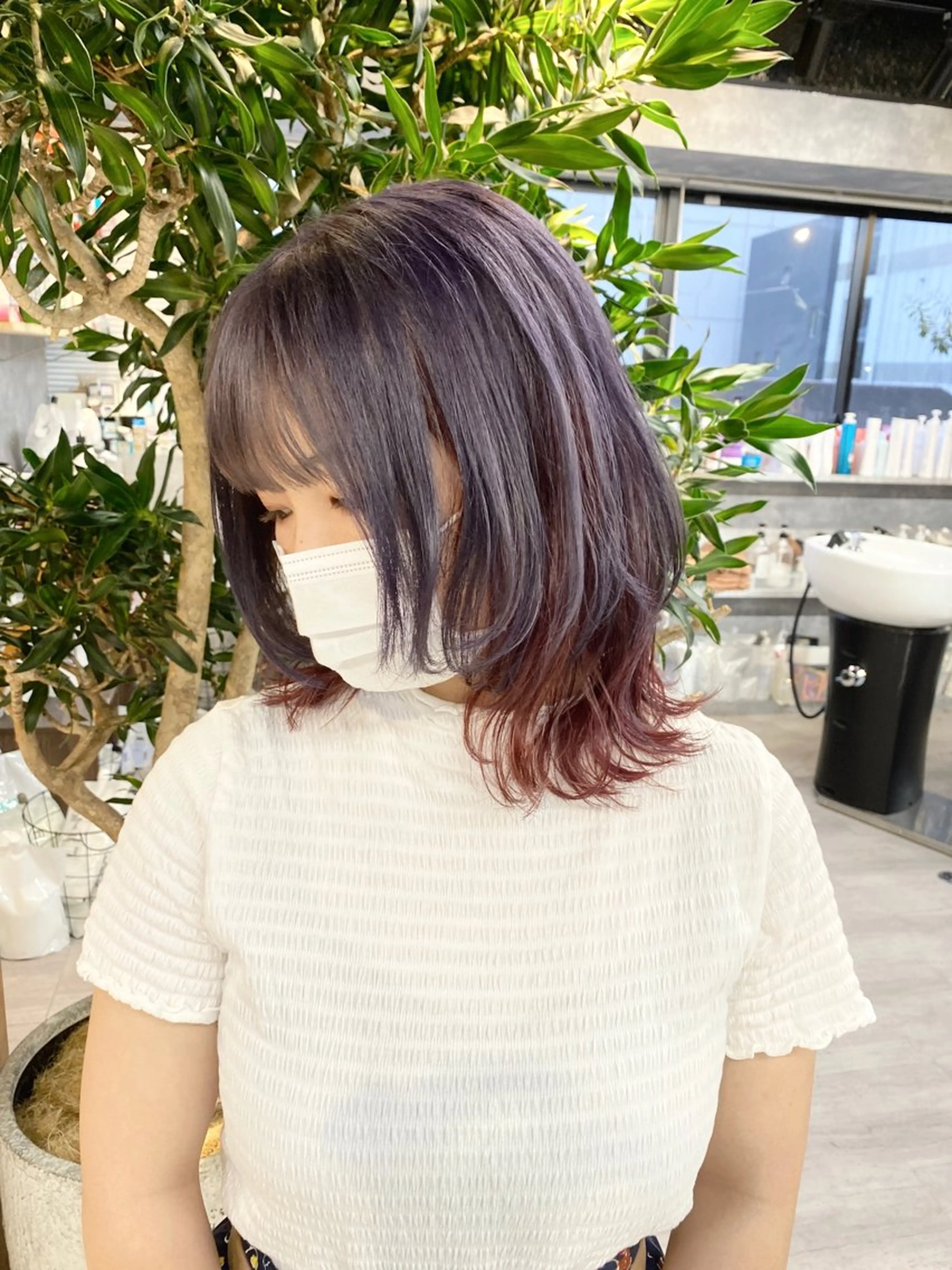 ミディアム アッシュ アッシュブラック レイヤーカット 【.ico】心斎橋 飛田ゆうきのヘアスタイル