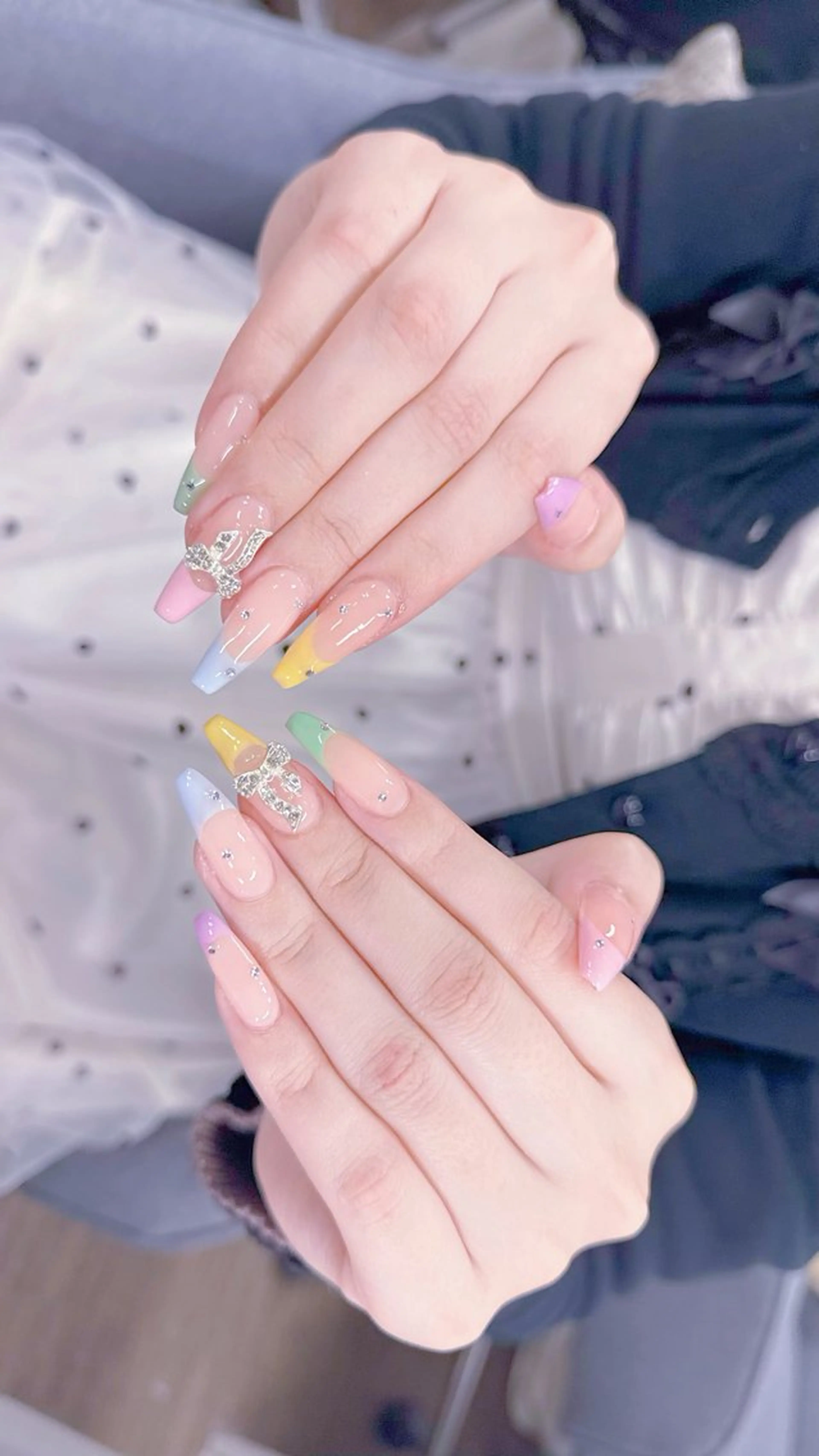 ネイル 成人式 フレンチネイル グラデーション 韓国ネイル ミラーネイル ハンドネイル Lya Nail Salonのネイルデザイン