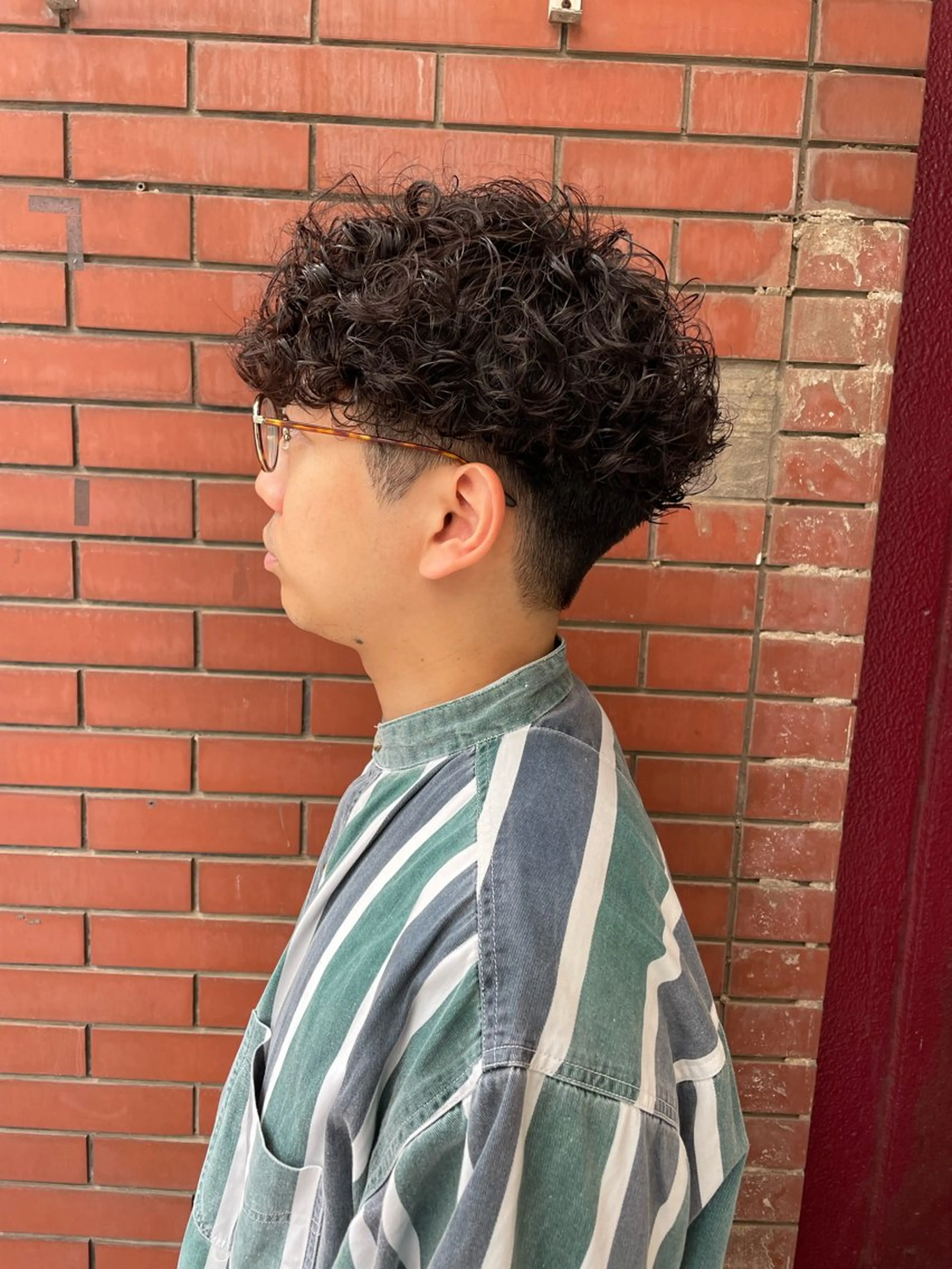 ミディアム パーマ メンズ ミディアムパーマ メンズパーマ プードルパーマ プードルパーマ スパイラルパーマ カット パーマ 【柏メンズパーマ職人 】店長　KAZUMAのヘアスタイル