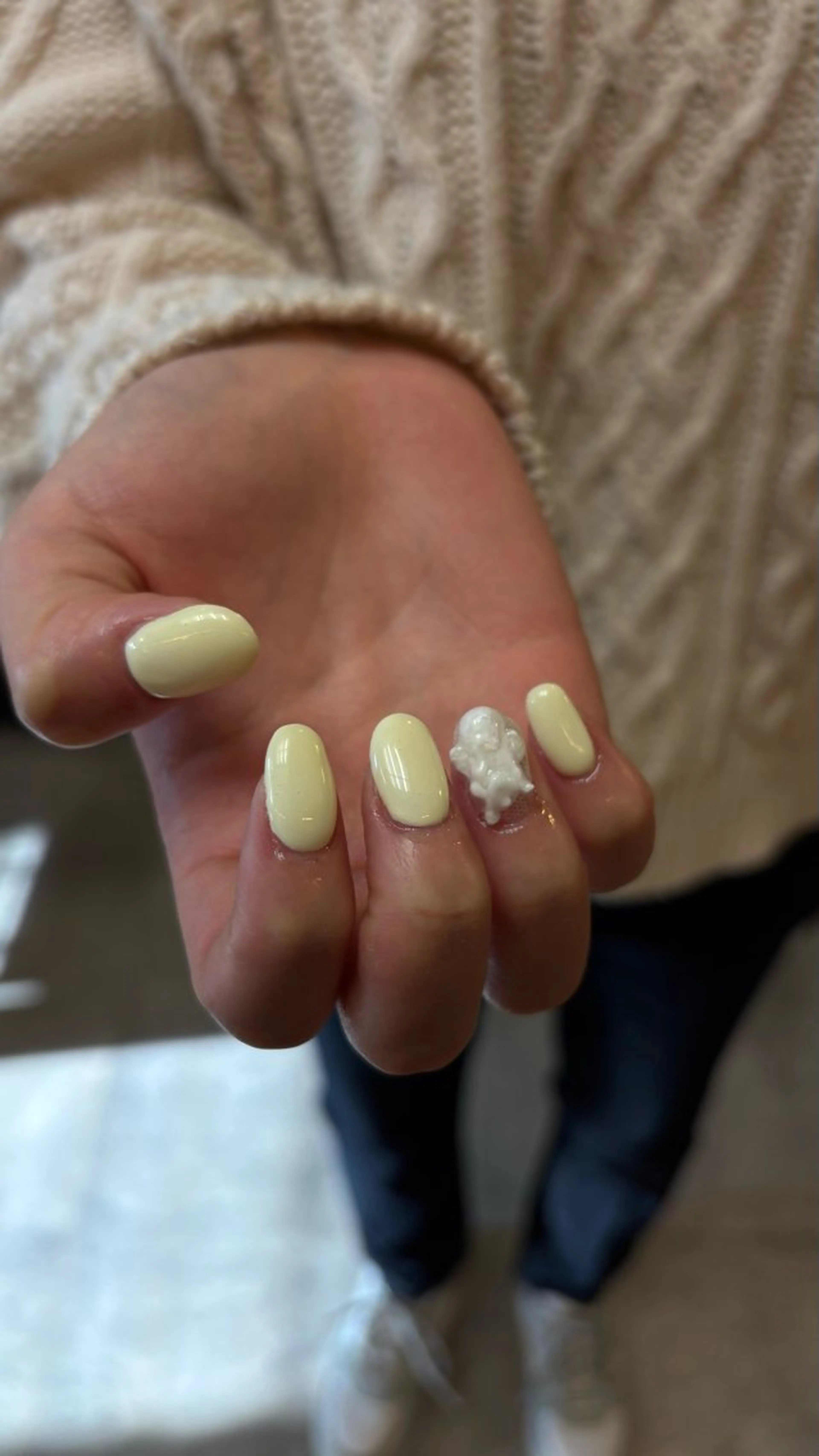 ネイル しおん🎶｜ひと 癖ニュアンス｜個性派のネイルデザイン