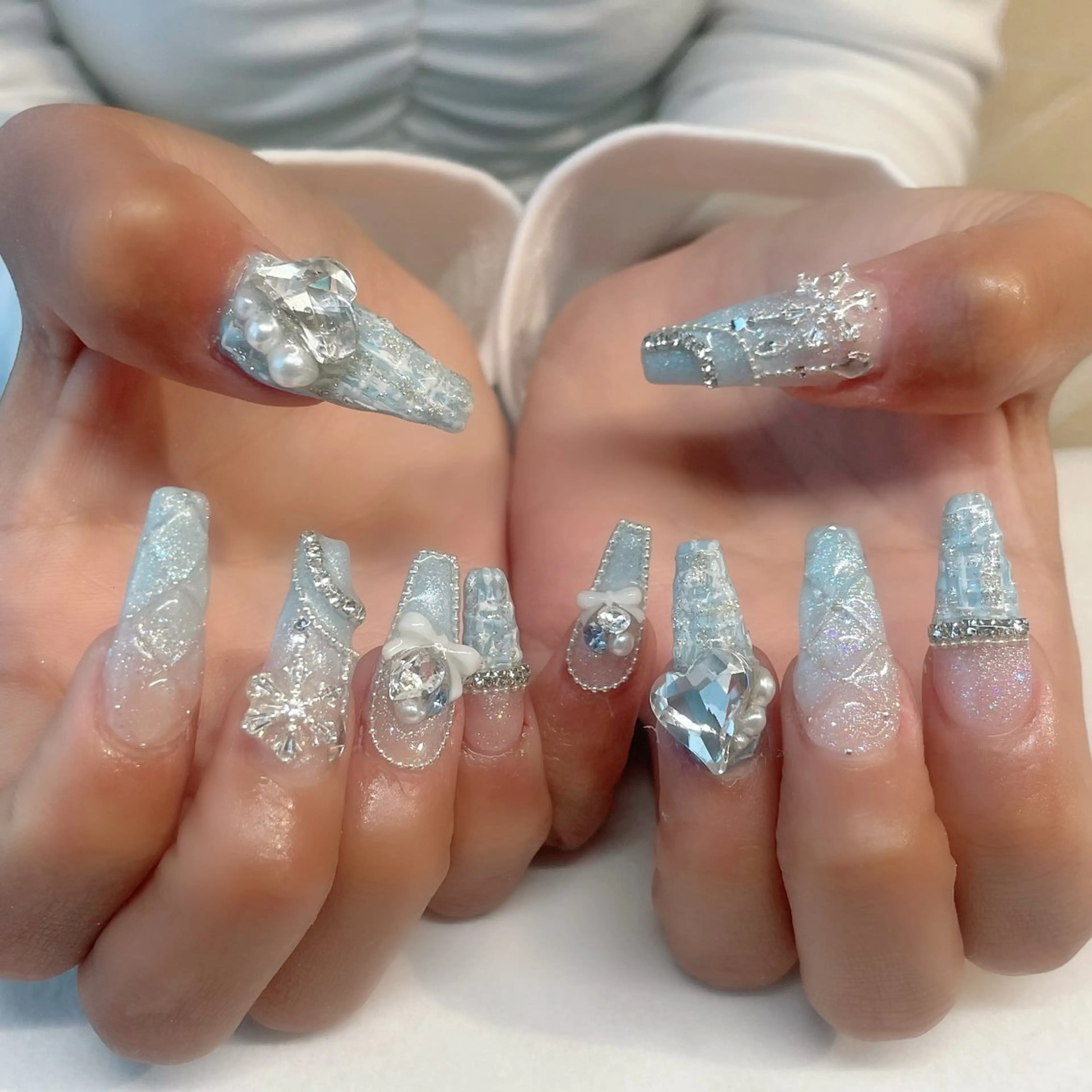 ネイル ハンドネイル 💎🐰 saki. m 🐰💎のネイルデザイン