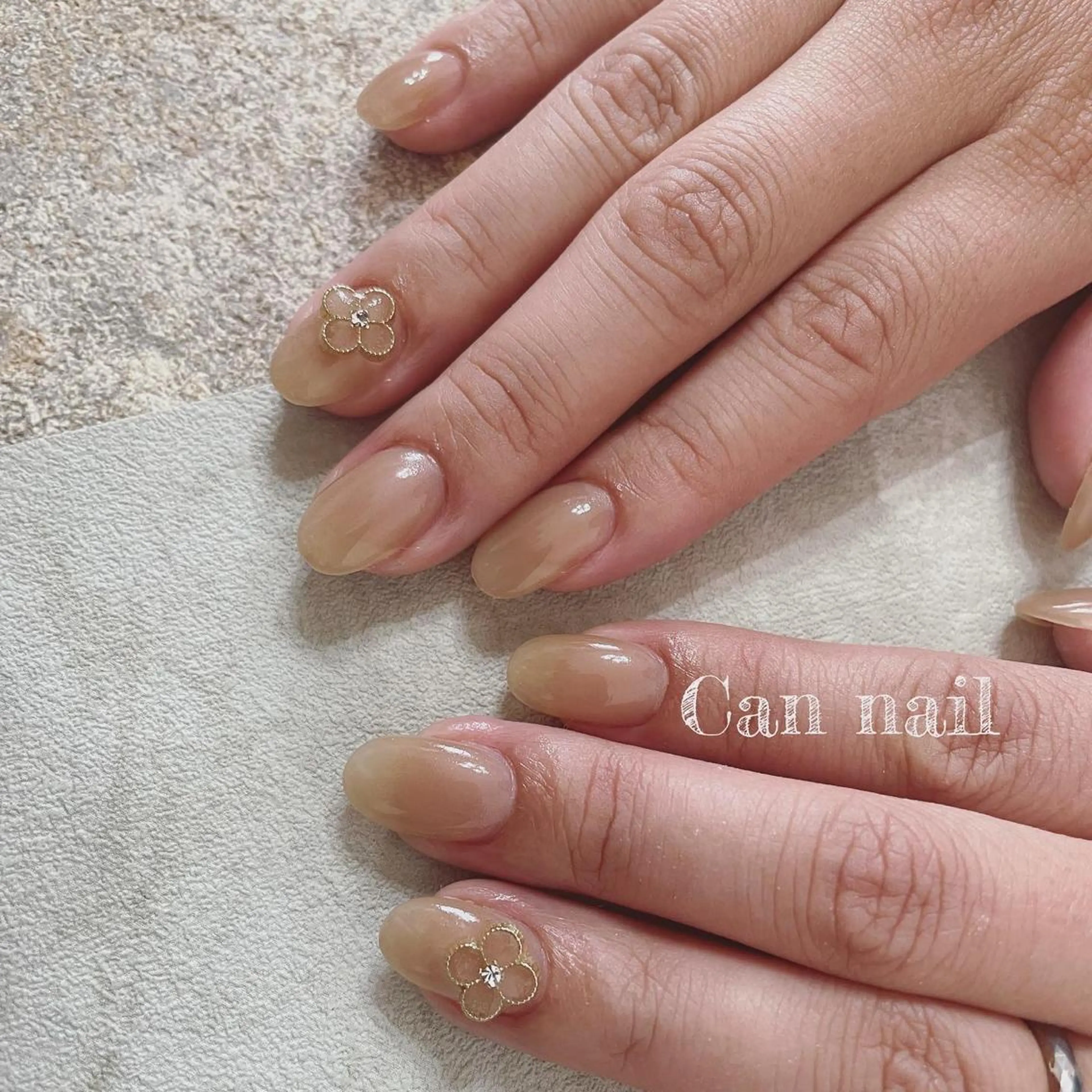 ミディアム ネイル Parfum パルファンのネイルデザイン