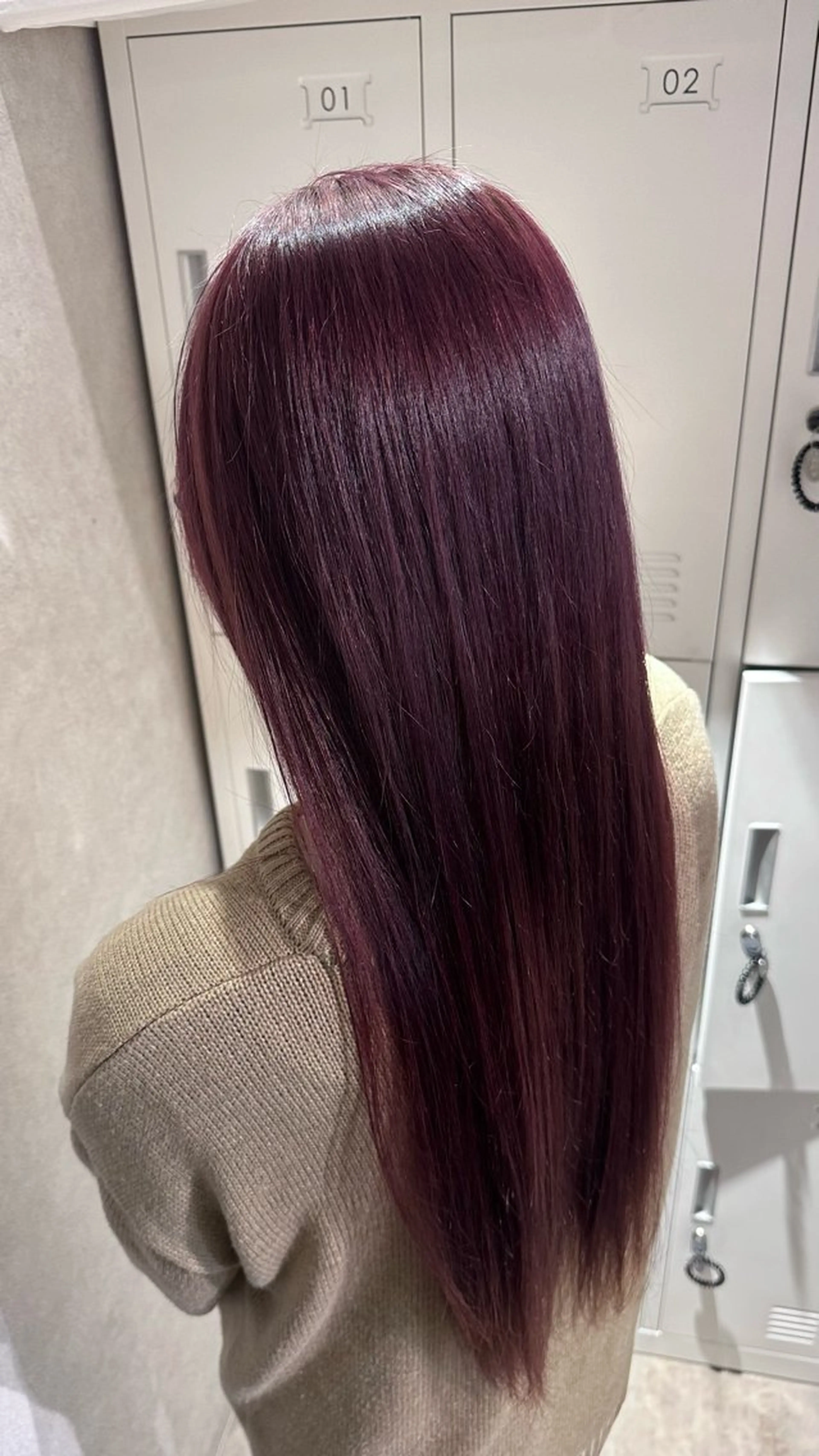 セミロング カラー 切りっぱなしボブ ブリーチ ダブルカラー イヤリングカラー ハイライトカラー ヘアカラー HARUKI🏔️/ メンズ/透け感カラーのヘアスタイル