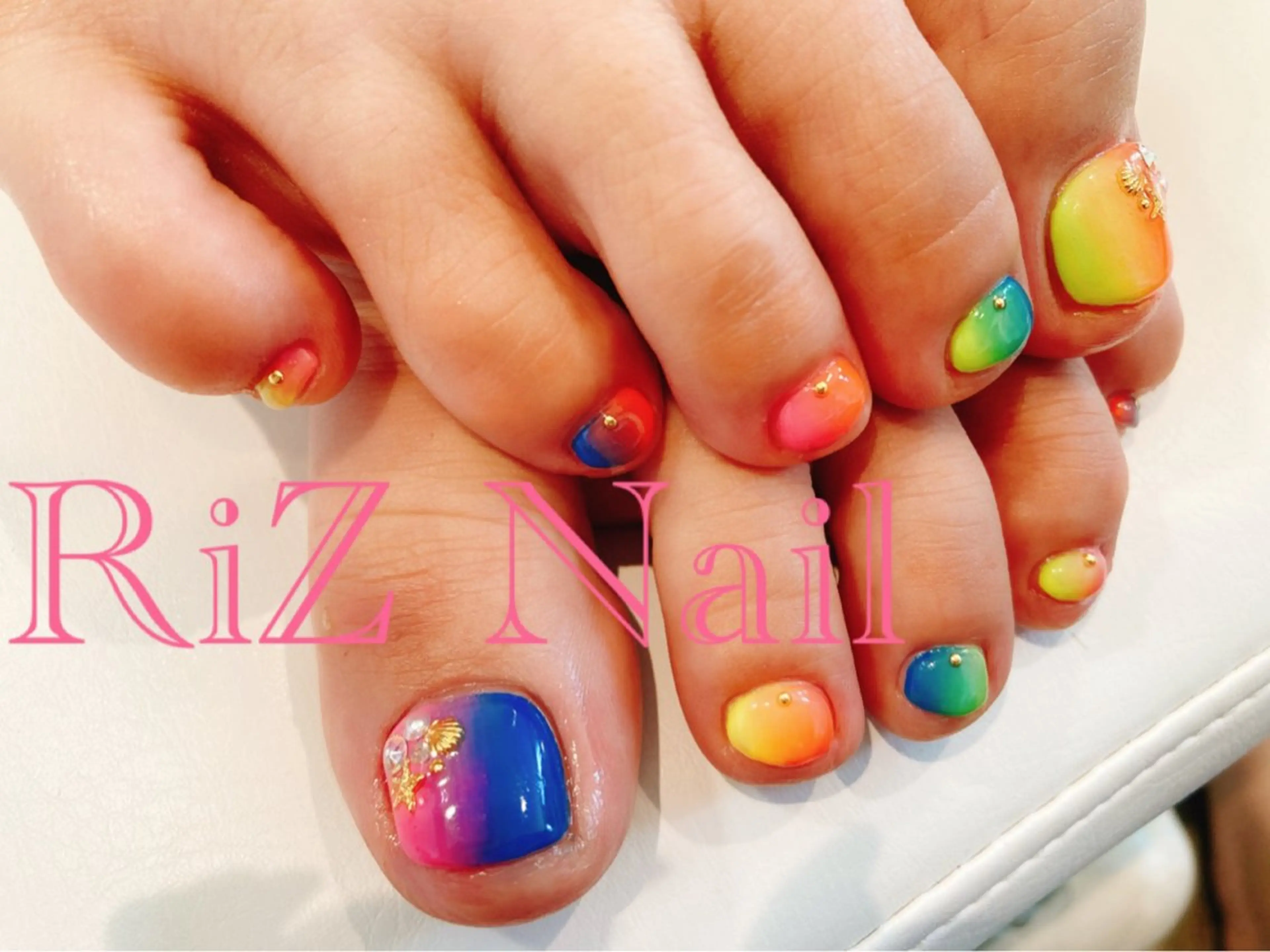 ネイル フットネイル フットネイル RiZ nail salonのネイルデザイン