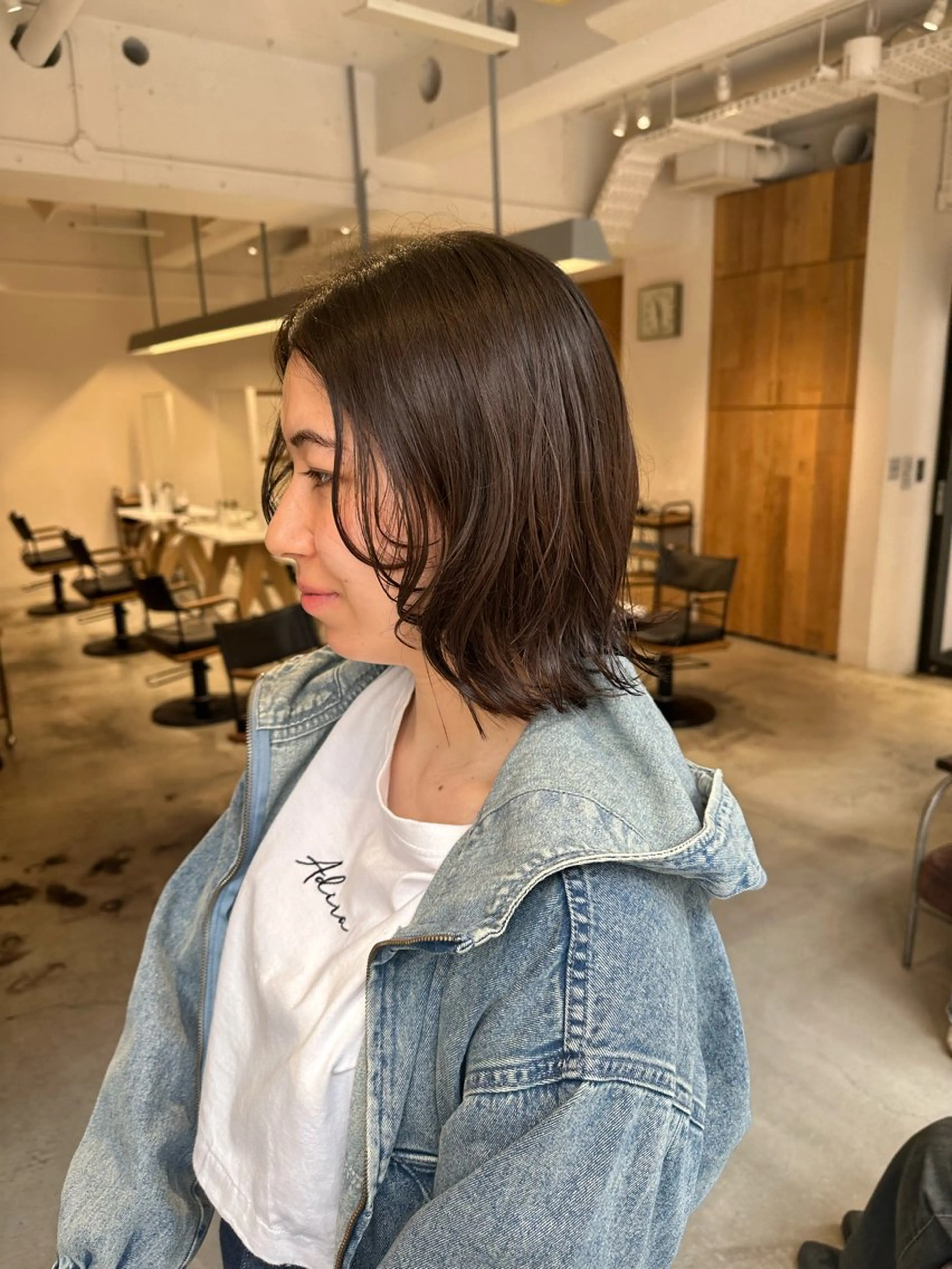 ミディアム ボブ 外ハネヘア 優依 / Room烏丸のヘアスタイル