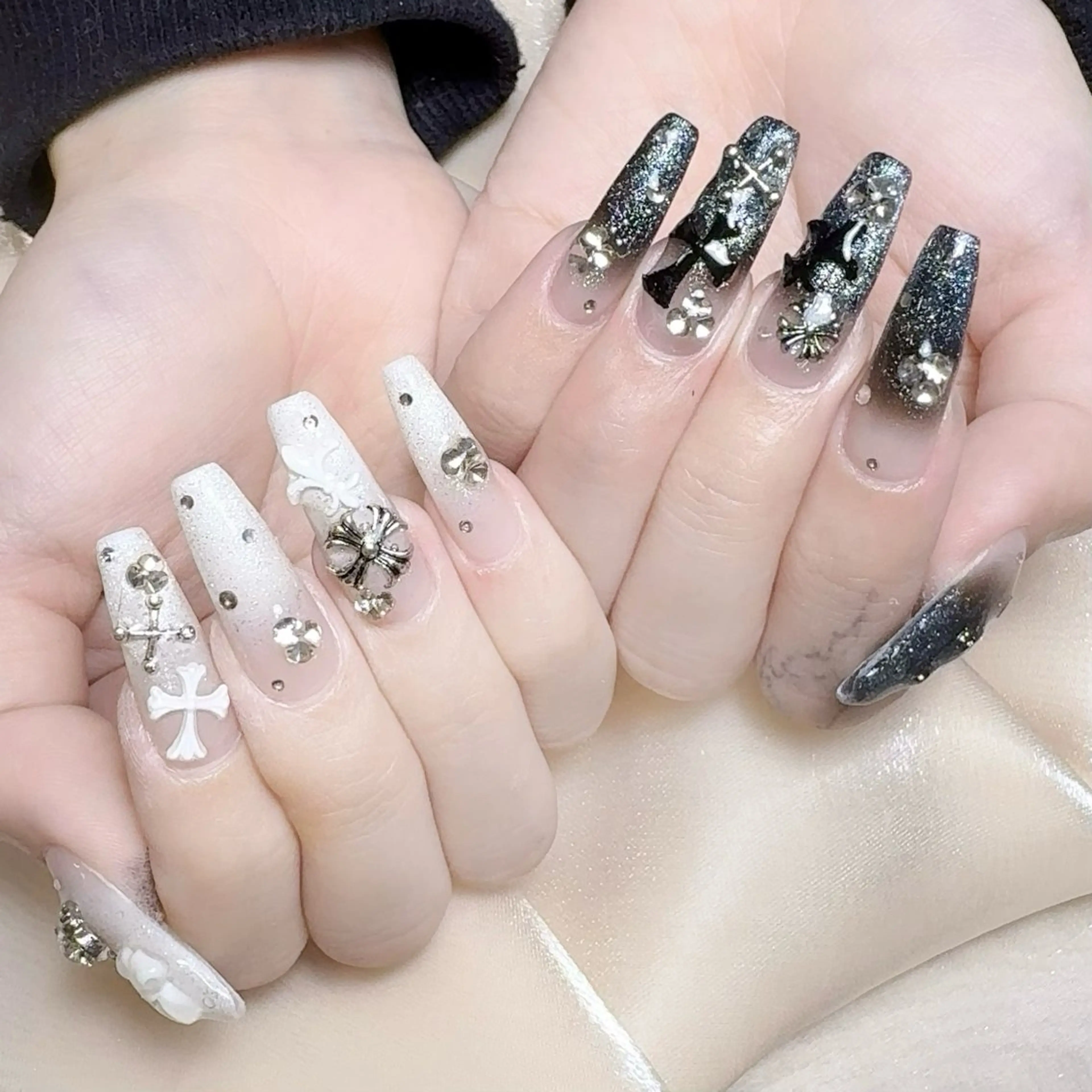 メンズ ネイル メンズ韓国風 アートネイル オーロラネイル ガーリー キラキラネイル ハンドネイル Nail salon 木にいるのネイルデザイン