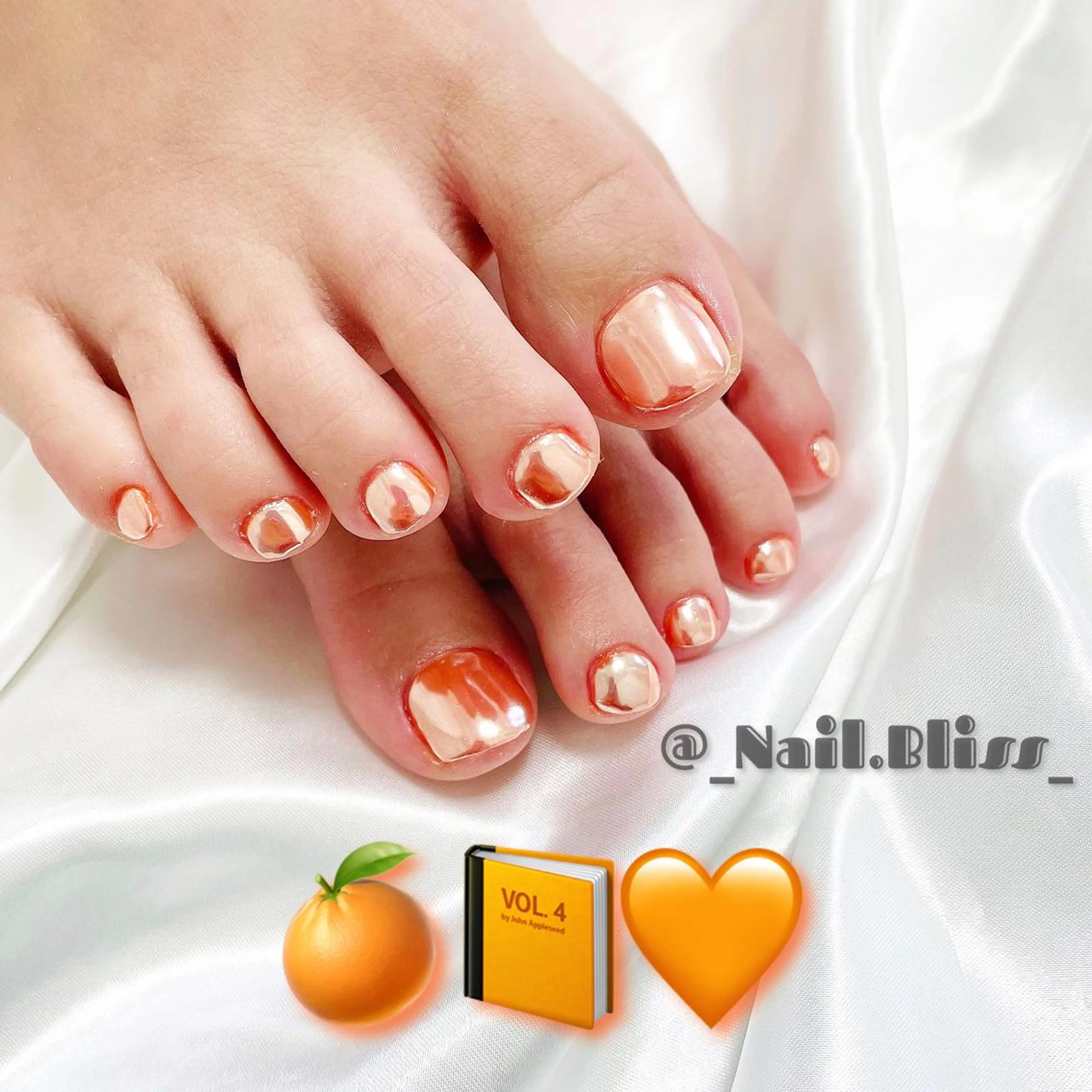 ネイル ミラーネイル オレンジ ハンドネイル NAIL BLISSのネイルデザイン