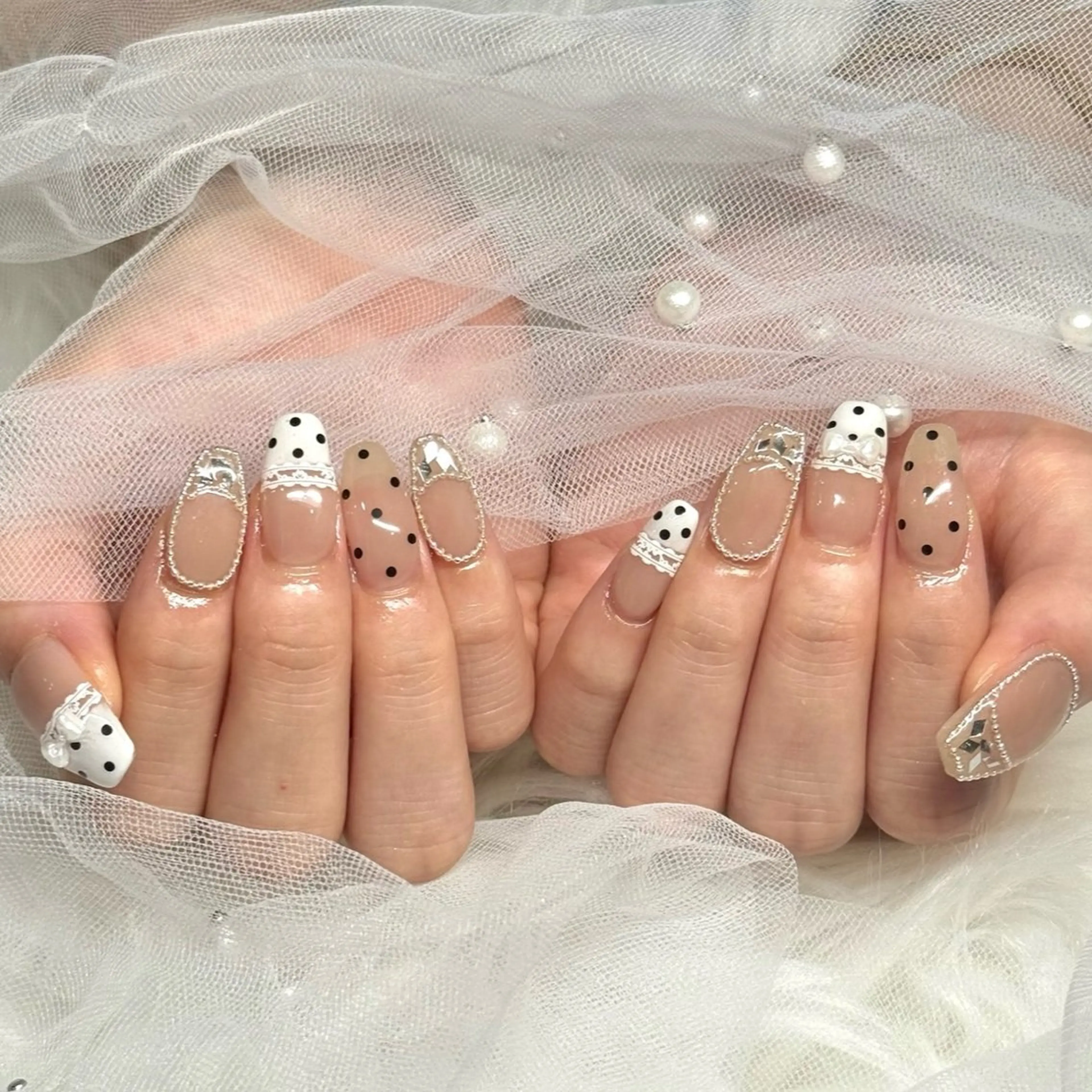 ネイル 𝘉𝘢𝘣𝘦𝘭 𝘜𝘮𝘪のネイルデザイン