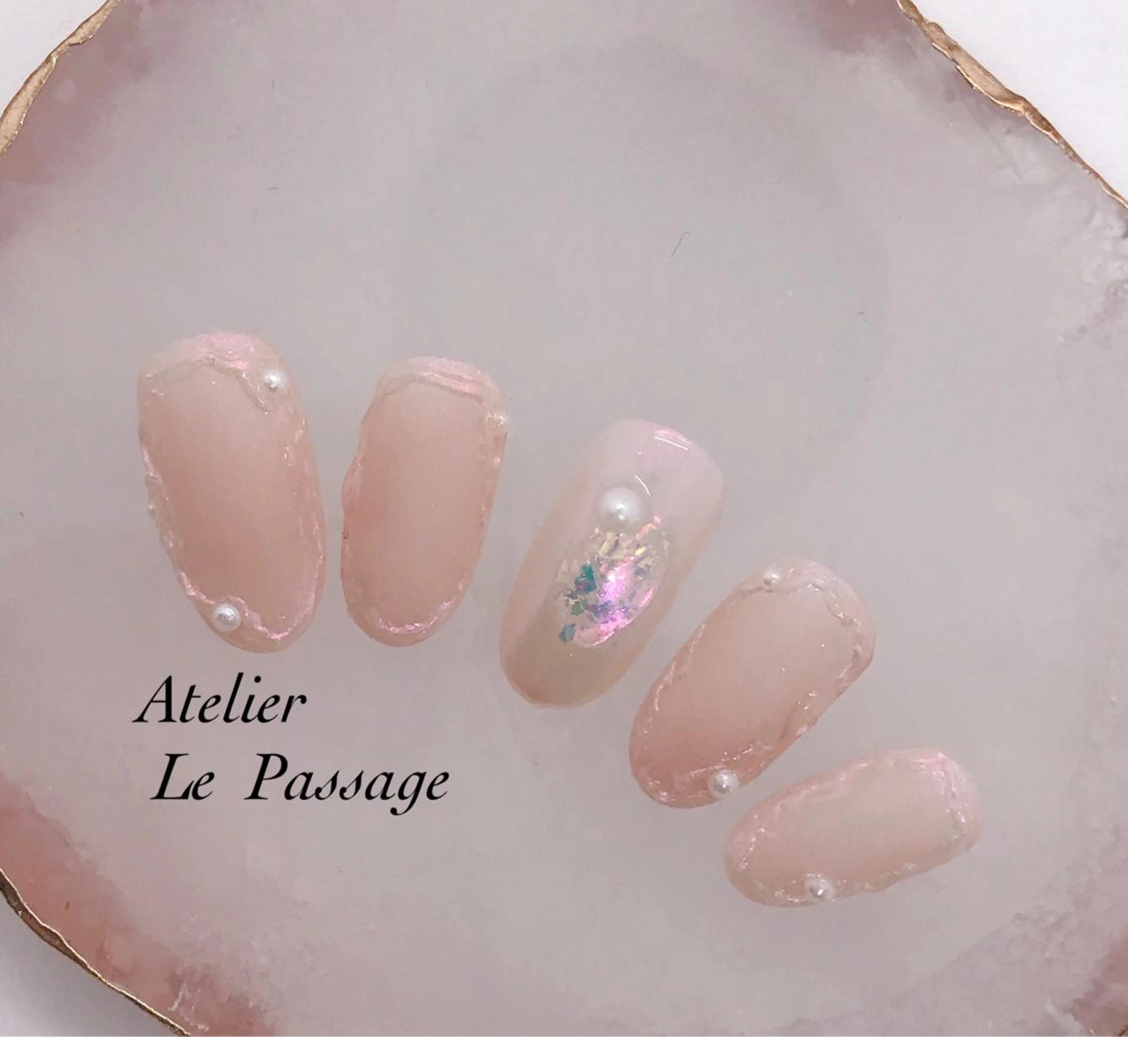 ネイル ジェルネイル ニュアンスネイル オフィスネイル パラジェル シンプルネイル Atelier Le Passage所属・h nakatsukaのネイルデザイン