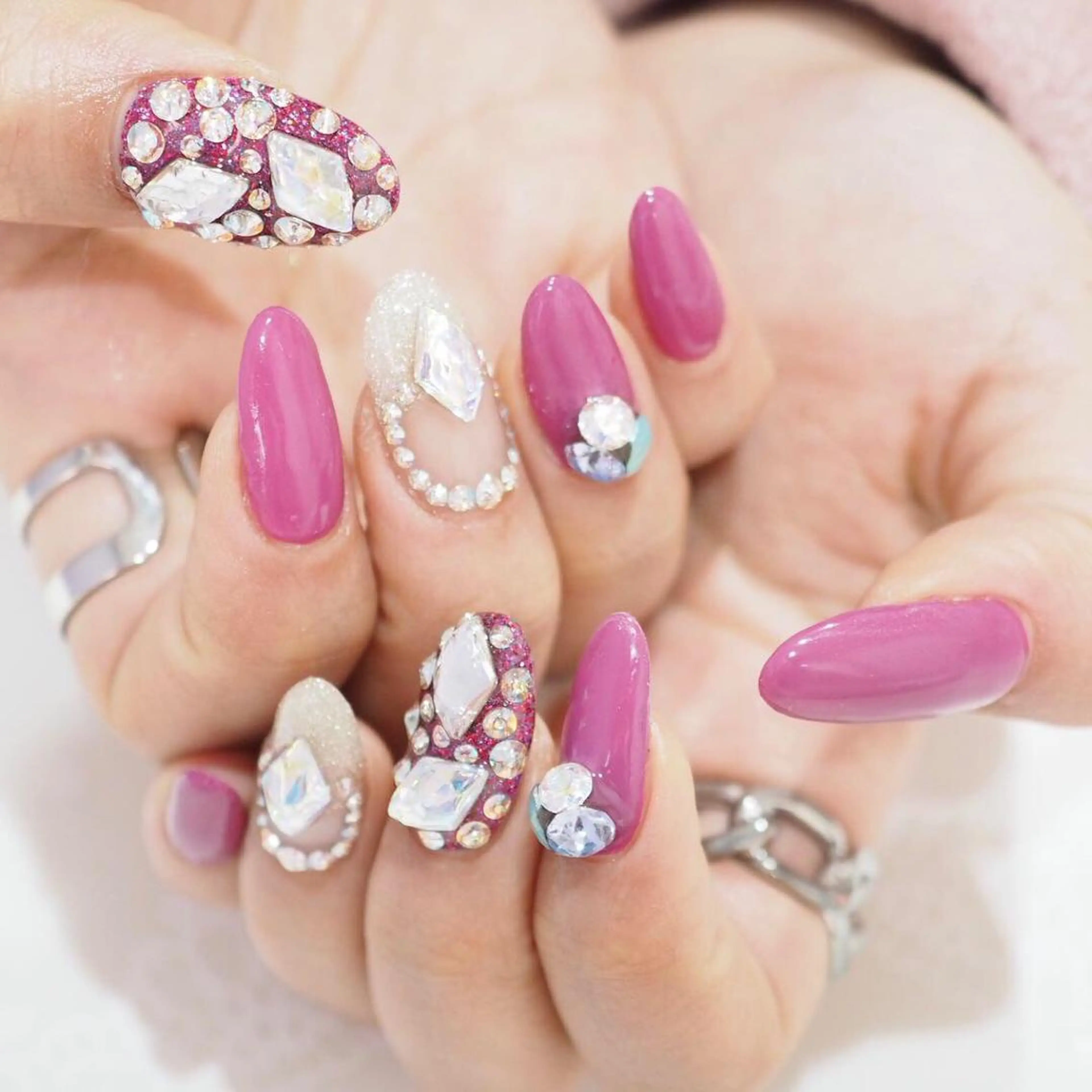 ネイル 成人式 キラキラネイル ピンク ハンドネイル nailroom- KANOAのネイルデザイン