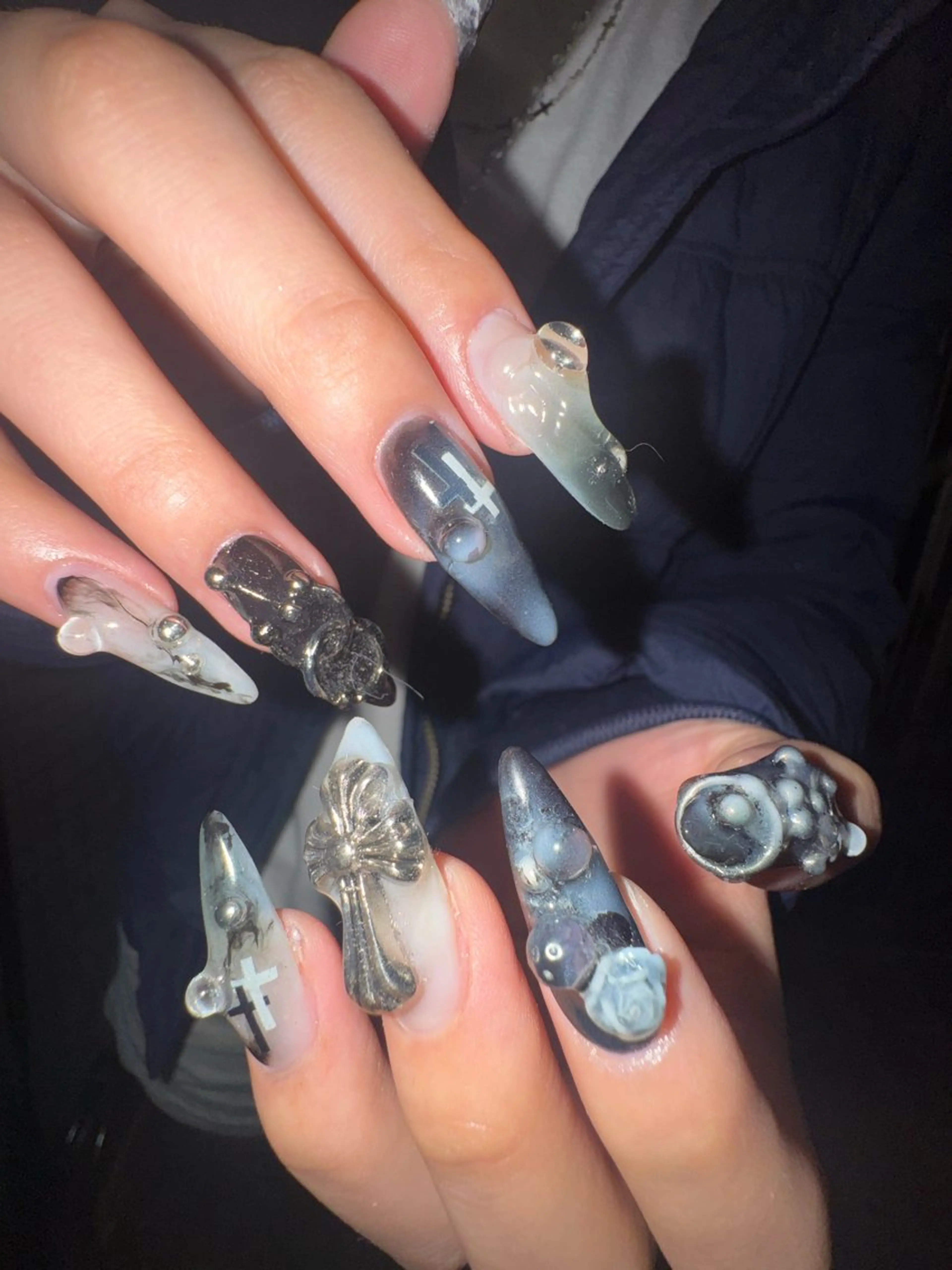 ネイル ハンドネイル MITSUKI🪡 海外/個性派/ロングのネイルデザイン