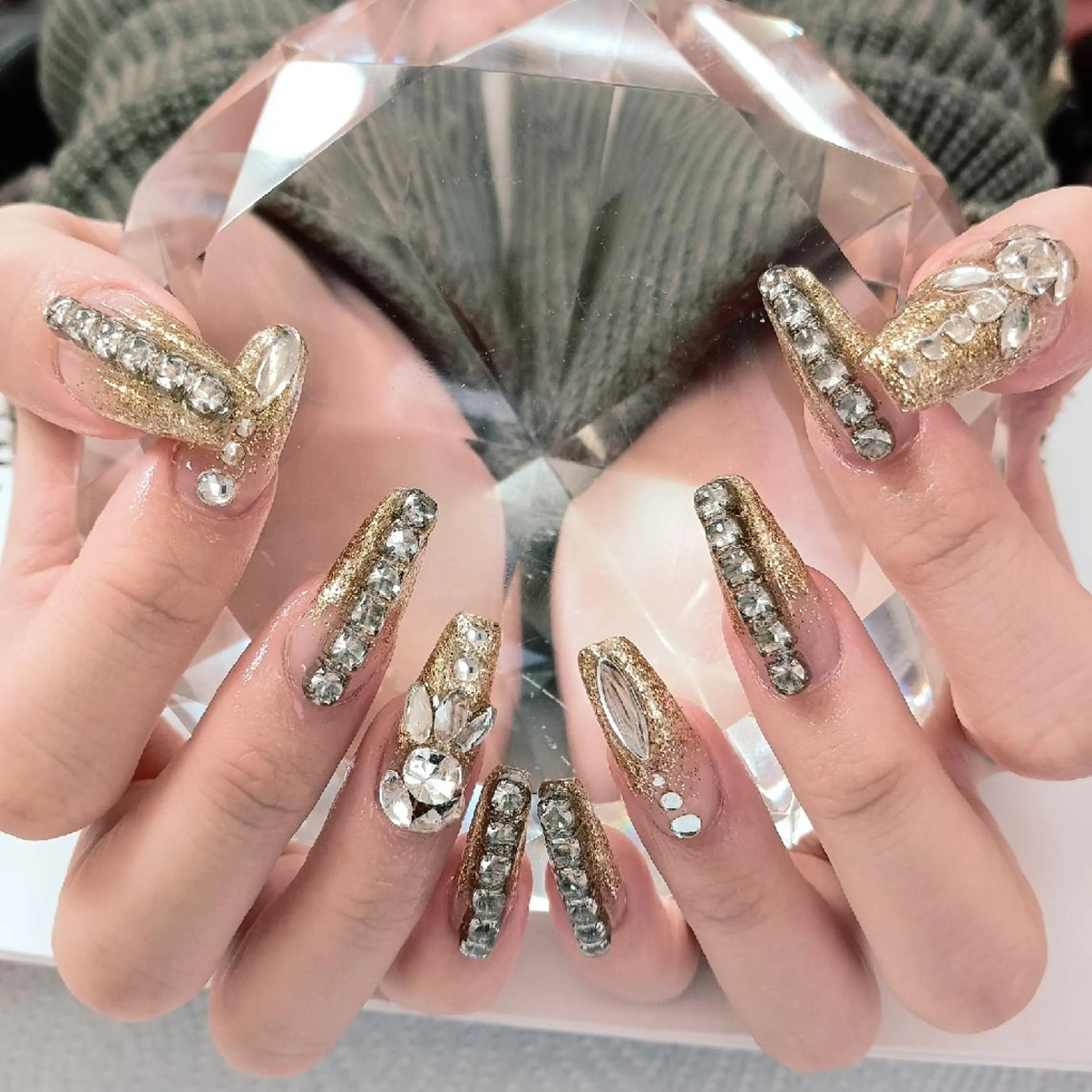 ネイル 成人式 ゴールド シルバー Coco Girlsのネイルデザイン