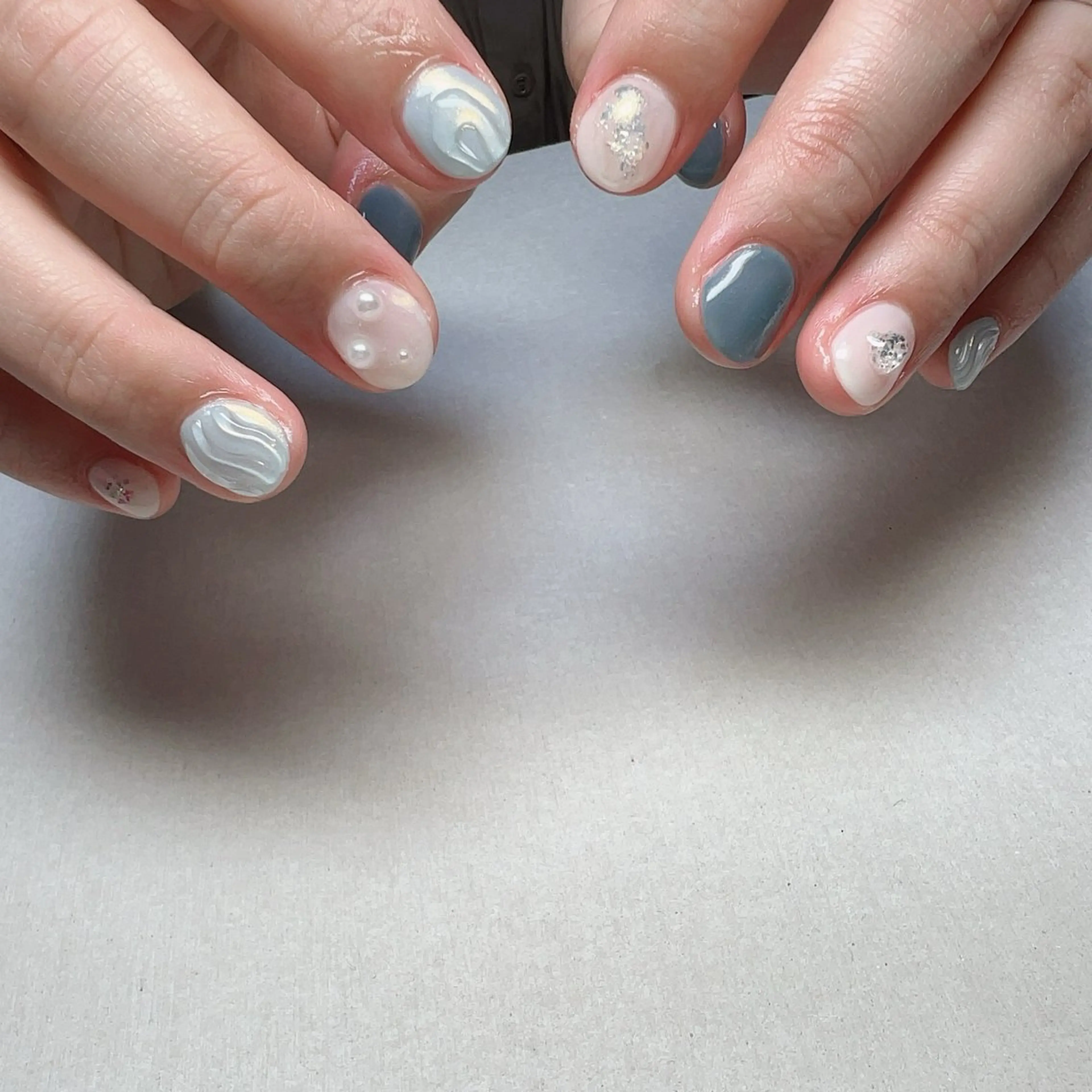 ネイル ブルー ジェルネイル マグネットネイル 持ち込み ニュアンスネイル irooo 21のネイルデザイン