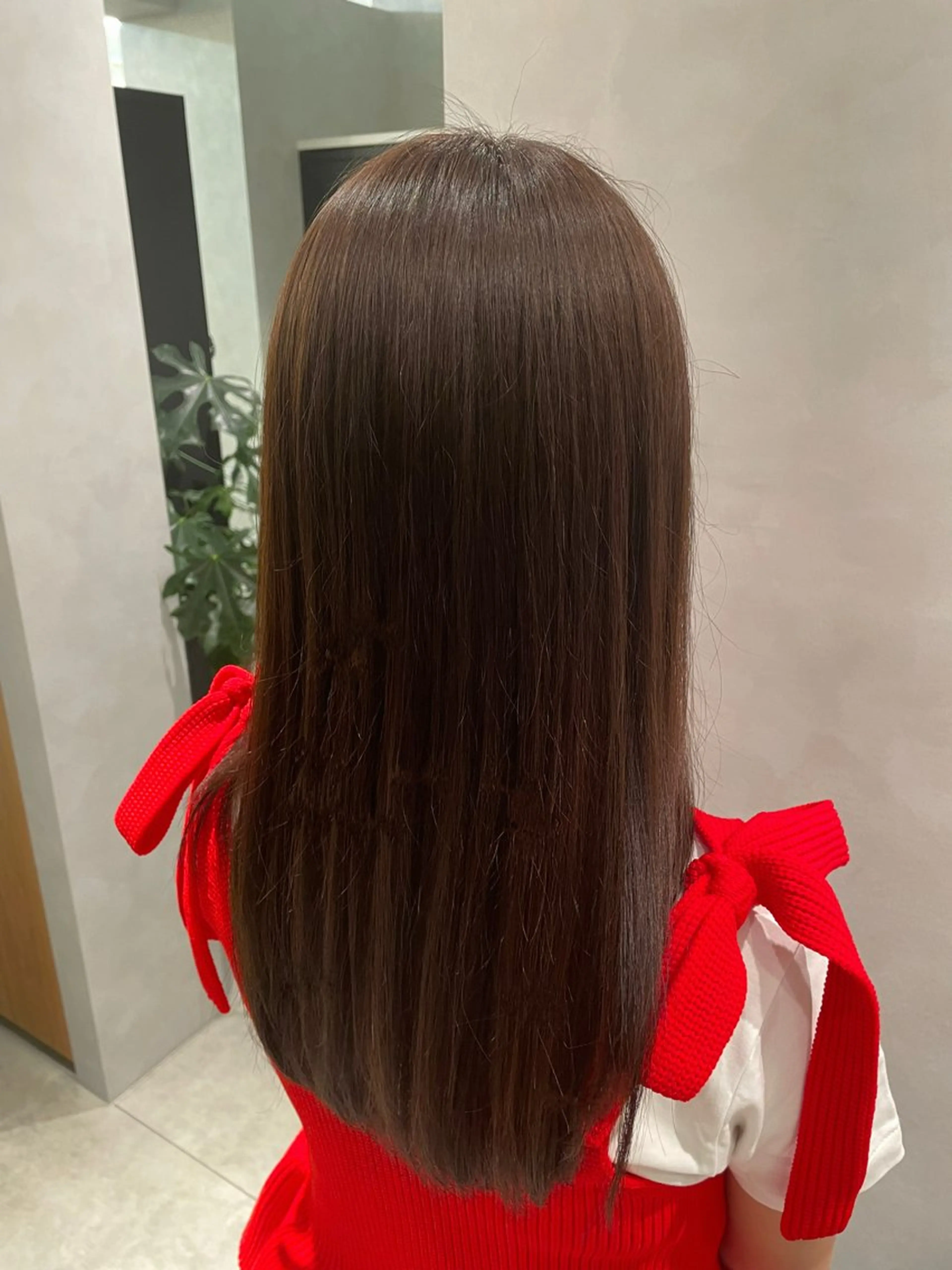 ミディアム カラー 江藤 かえでのヘアスタイル