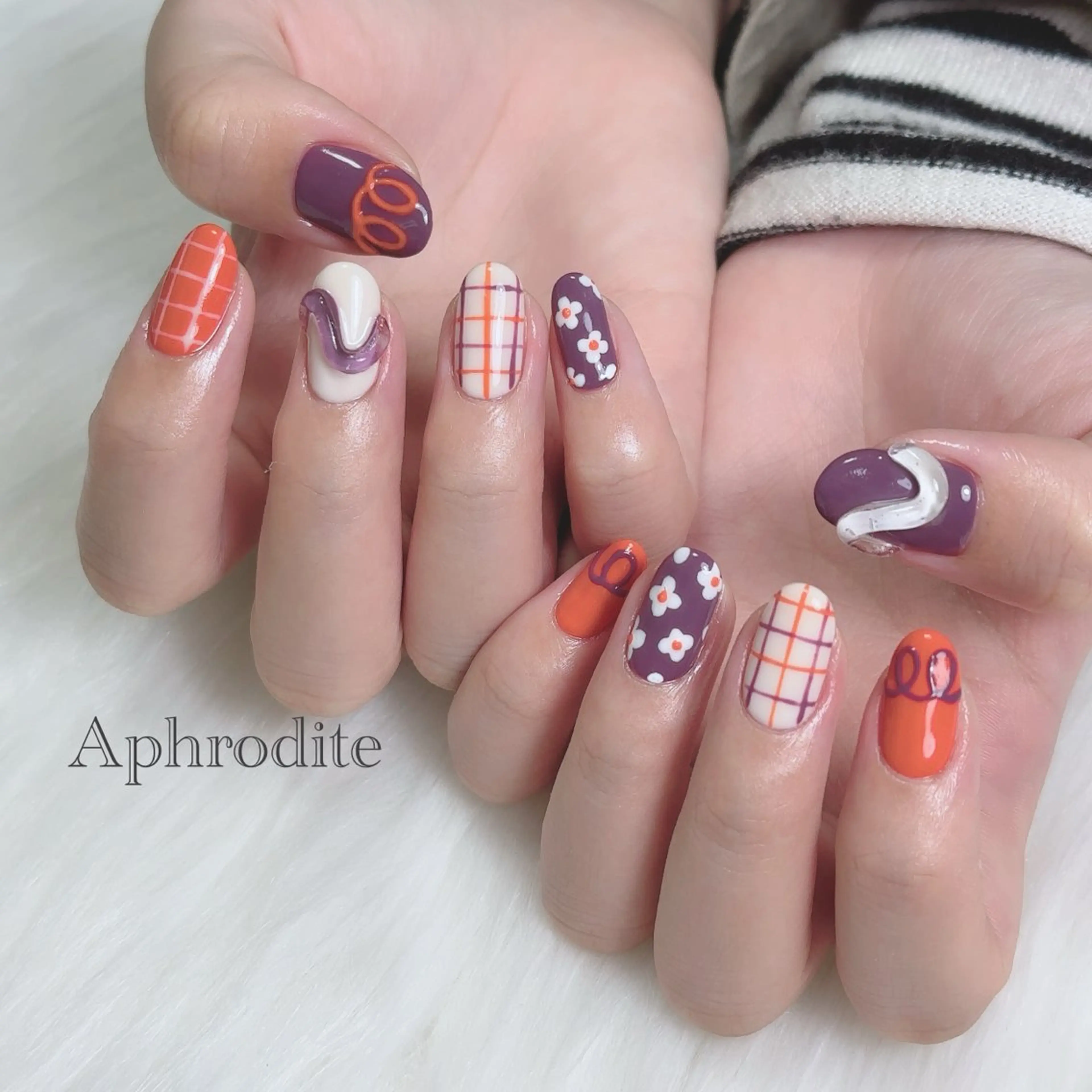 ネイル Aphrodite パラジェル認定サロンのネイルデザイン