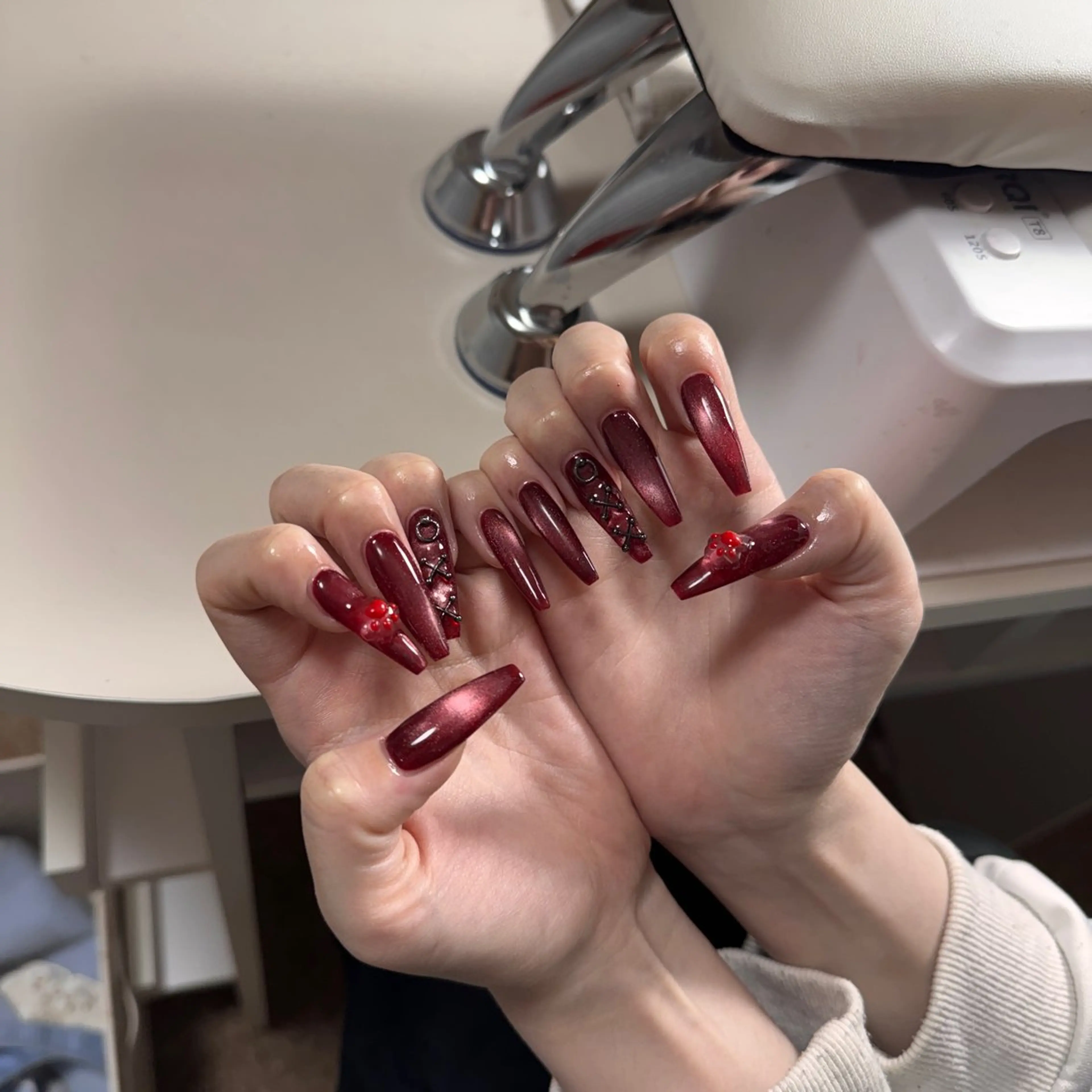 ネイル チークネイル フレンチネイル グラデーション 韓国ネイル マグネットネイル ハンドネイル Hana nail所属・Hana Nailのネイルデザイン