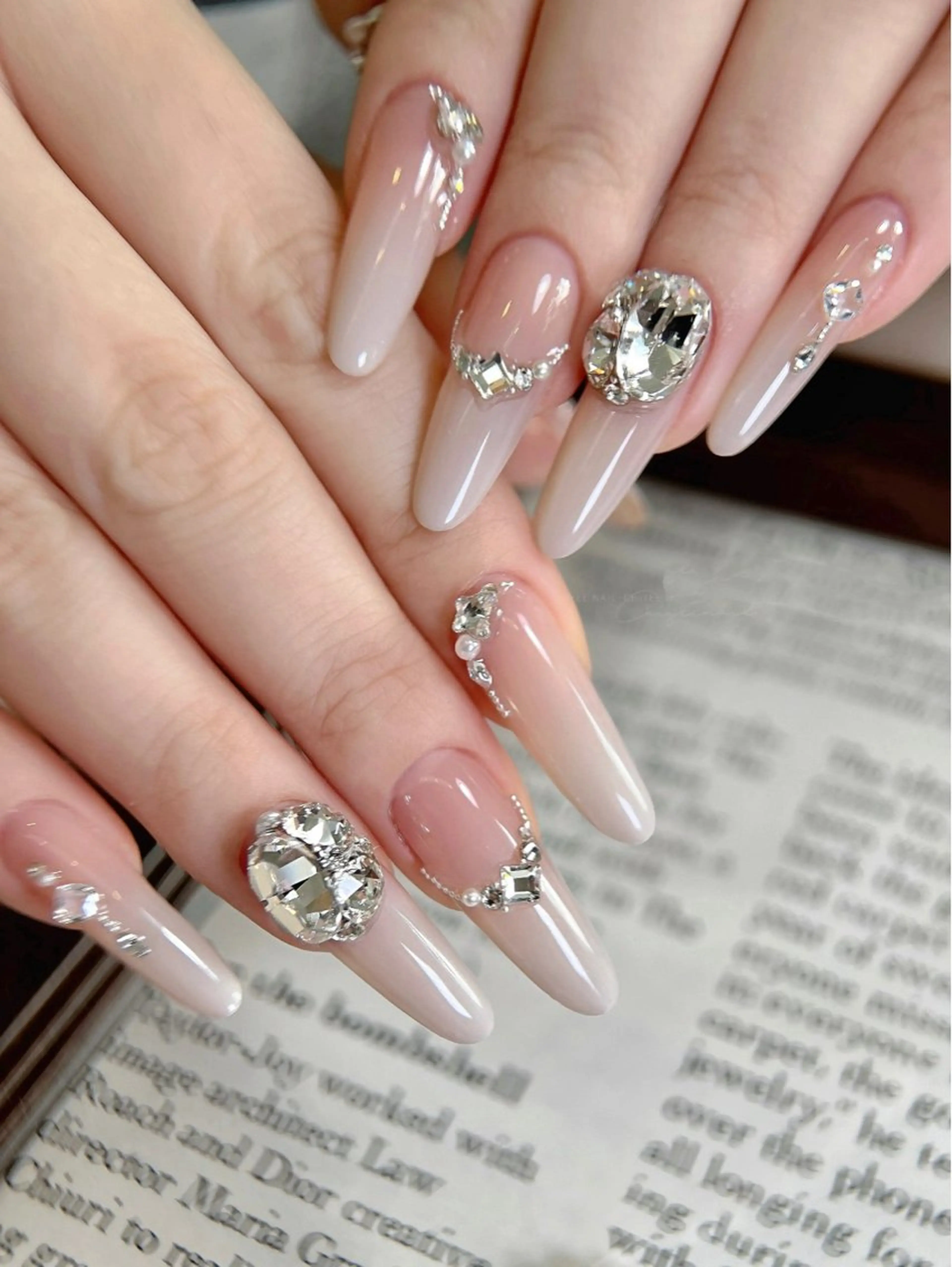 チップ長さだし10本＋持ち込みデザイン・ーツつけ放題「ジェルオフ無料」の写真