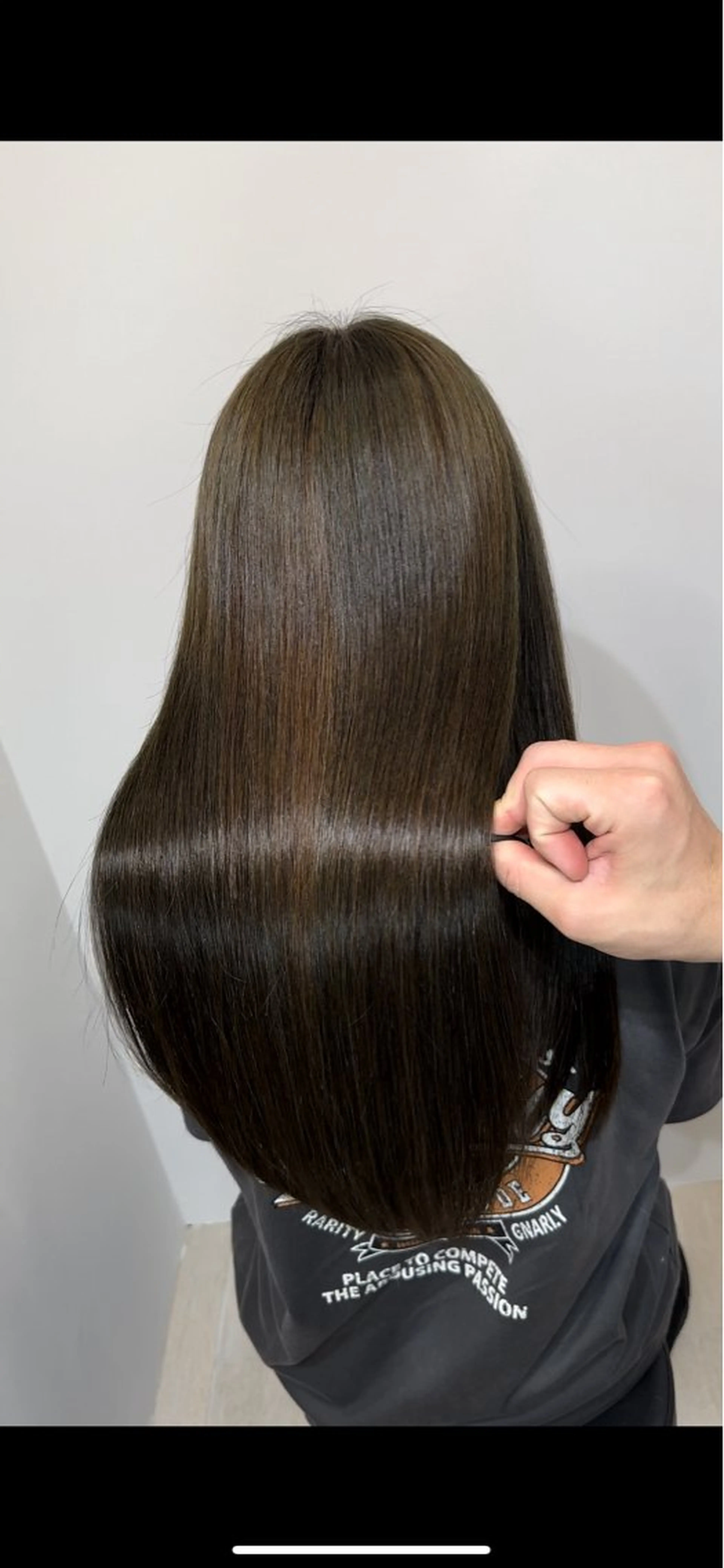 ロング カット ヘアカラー トリートメント Dope LIT所属・LA KUのヘアスタイル