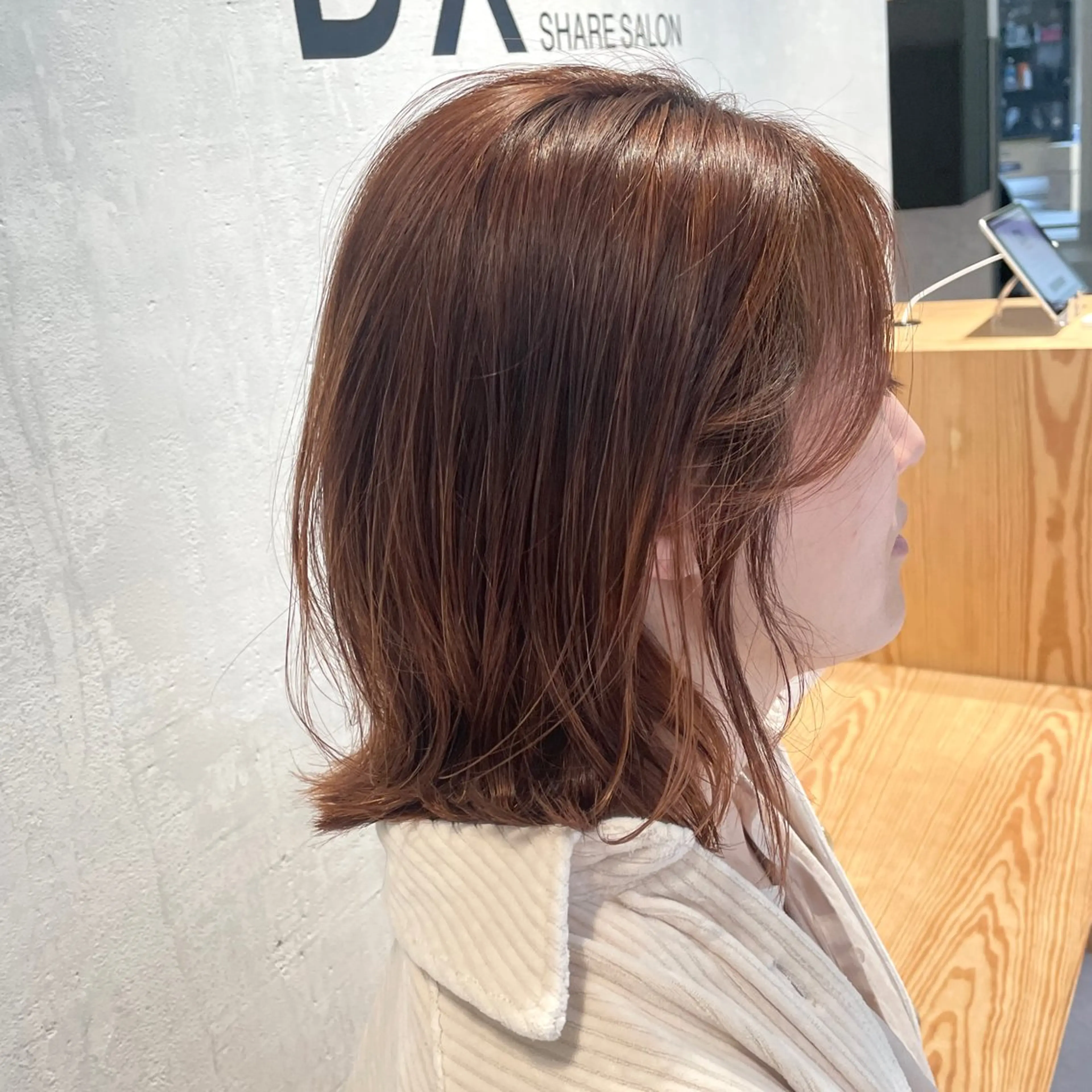 ミディアム カラー 透明感カラー ハイライトカラー オレンジ ハイライト カット ヘアカラー トリートメント ヘッドスパ DX SHARE SALON所属・matka白髪ぼかし 大人ヘア/KEIKOのヘアスタイル