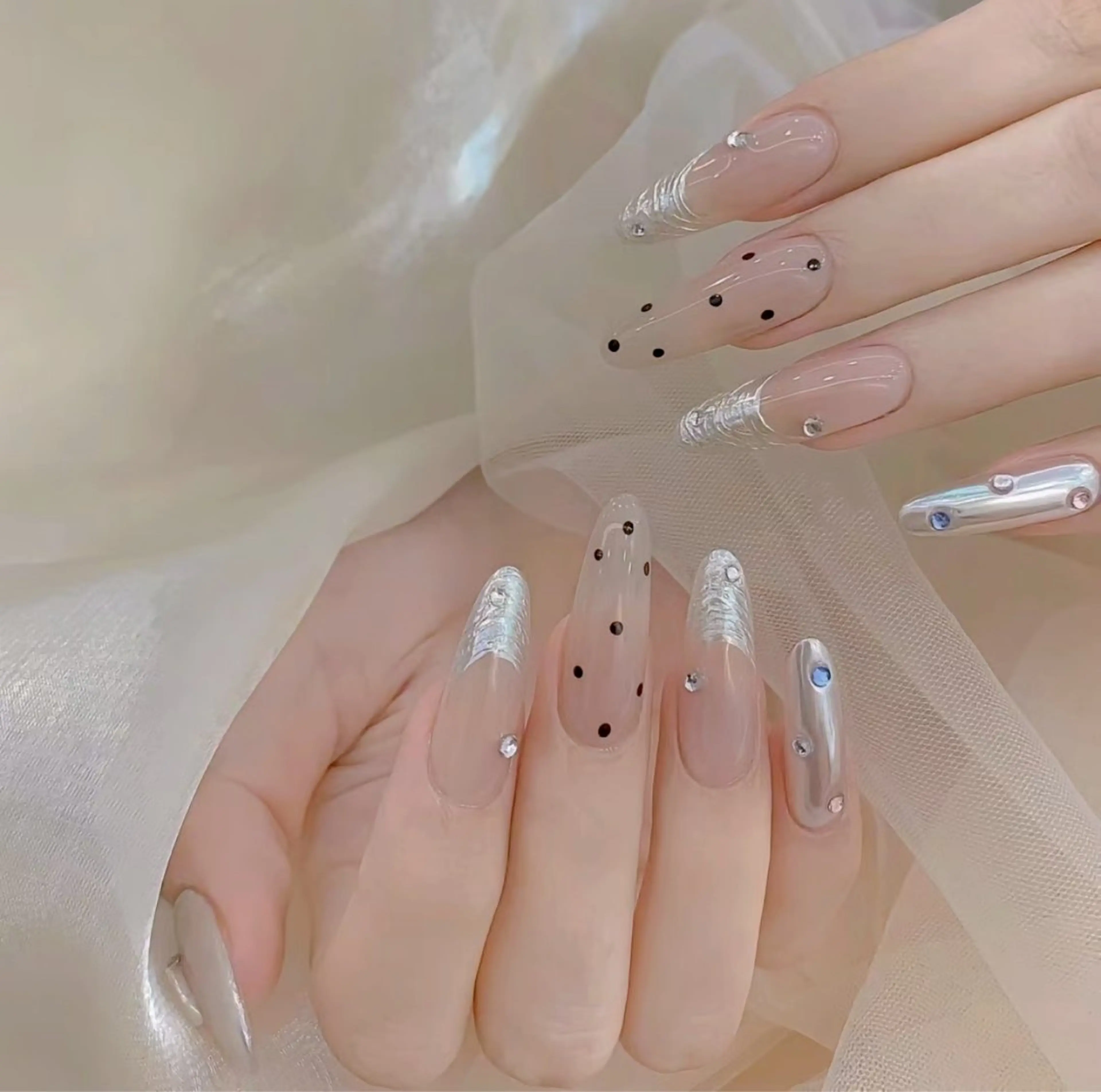 ネイル ETERNA Nail 銀座店【パラジェル/フィルイン/チップ長さだし/マグネット/ニュアンス】所属・ア カリのネイルデザイン