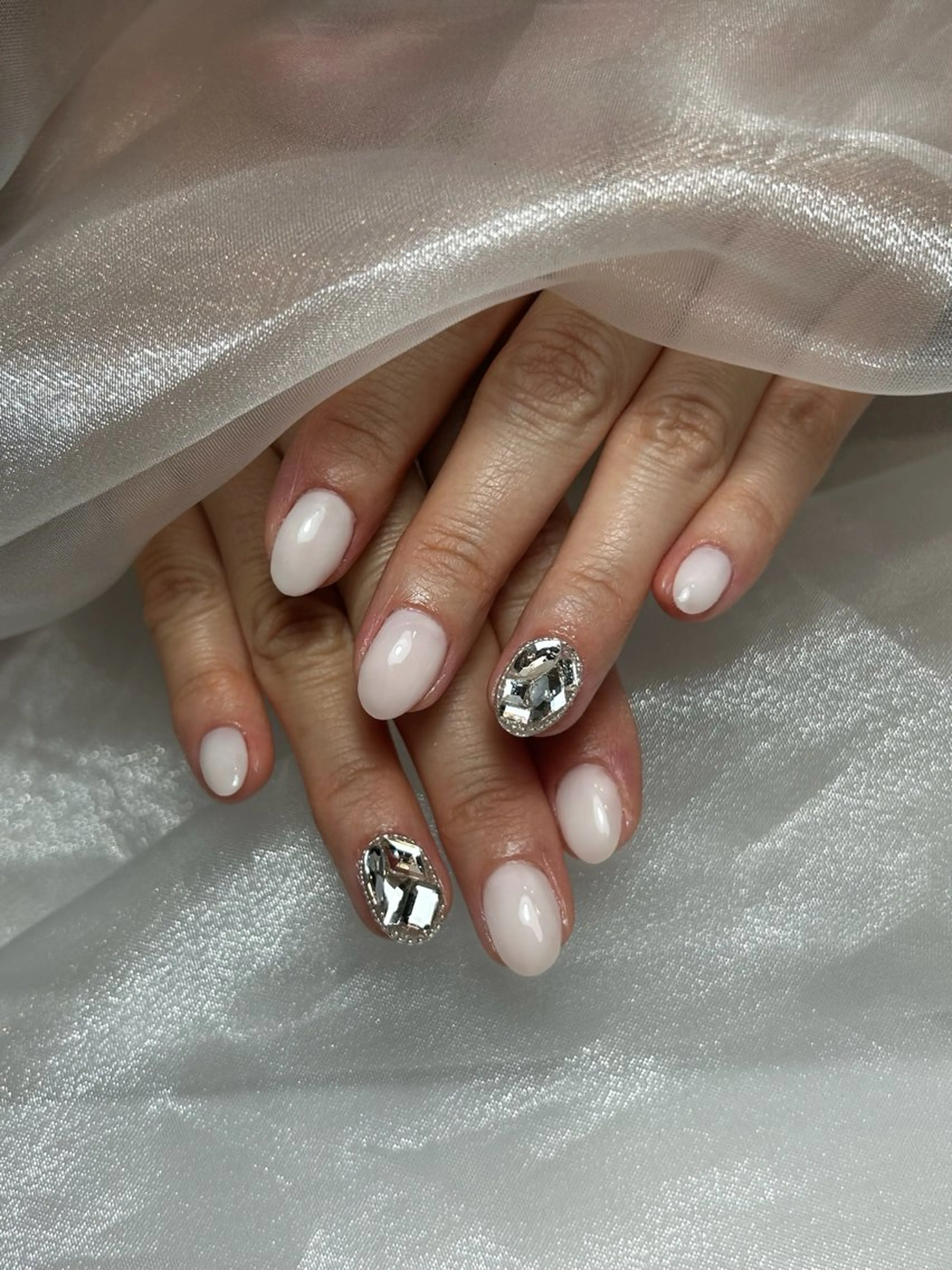 ネイル シンプルネイル ホワイト 寺尾 美咲のネイルデザイン