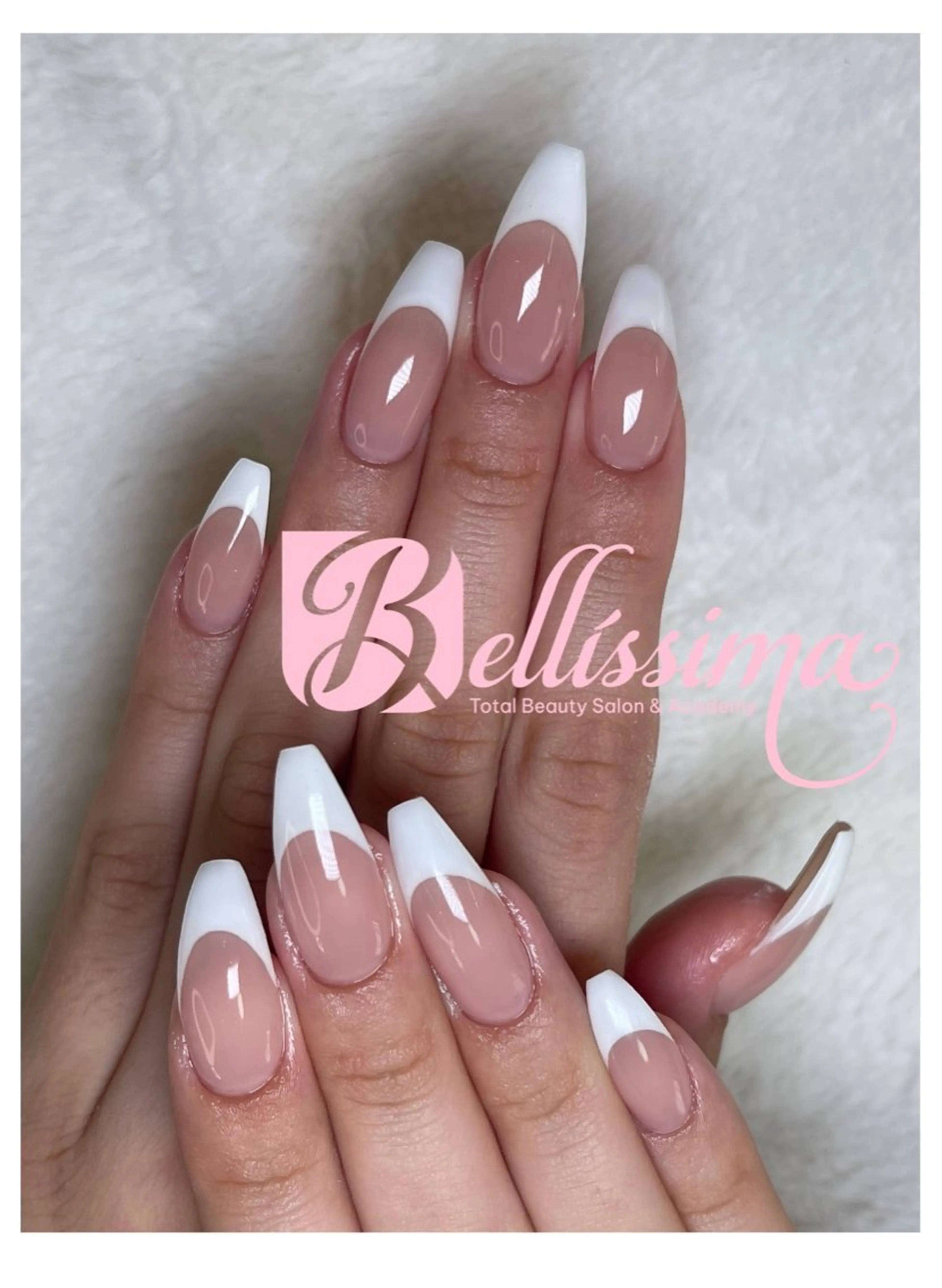 ネイル フレンチネイル Bellissima 本厚木店　Likaのネイルデザイン