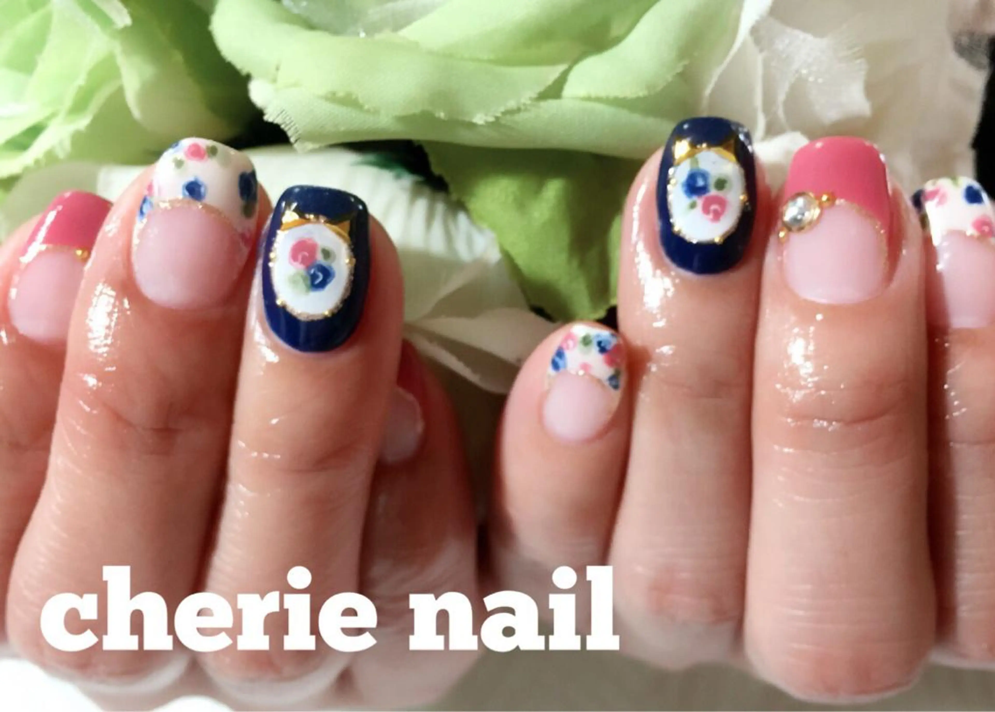 ネイル フラワーネイル cherie nail所属・馬場 鮎のエステ・リラクイメージ