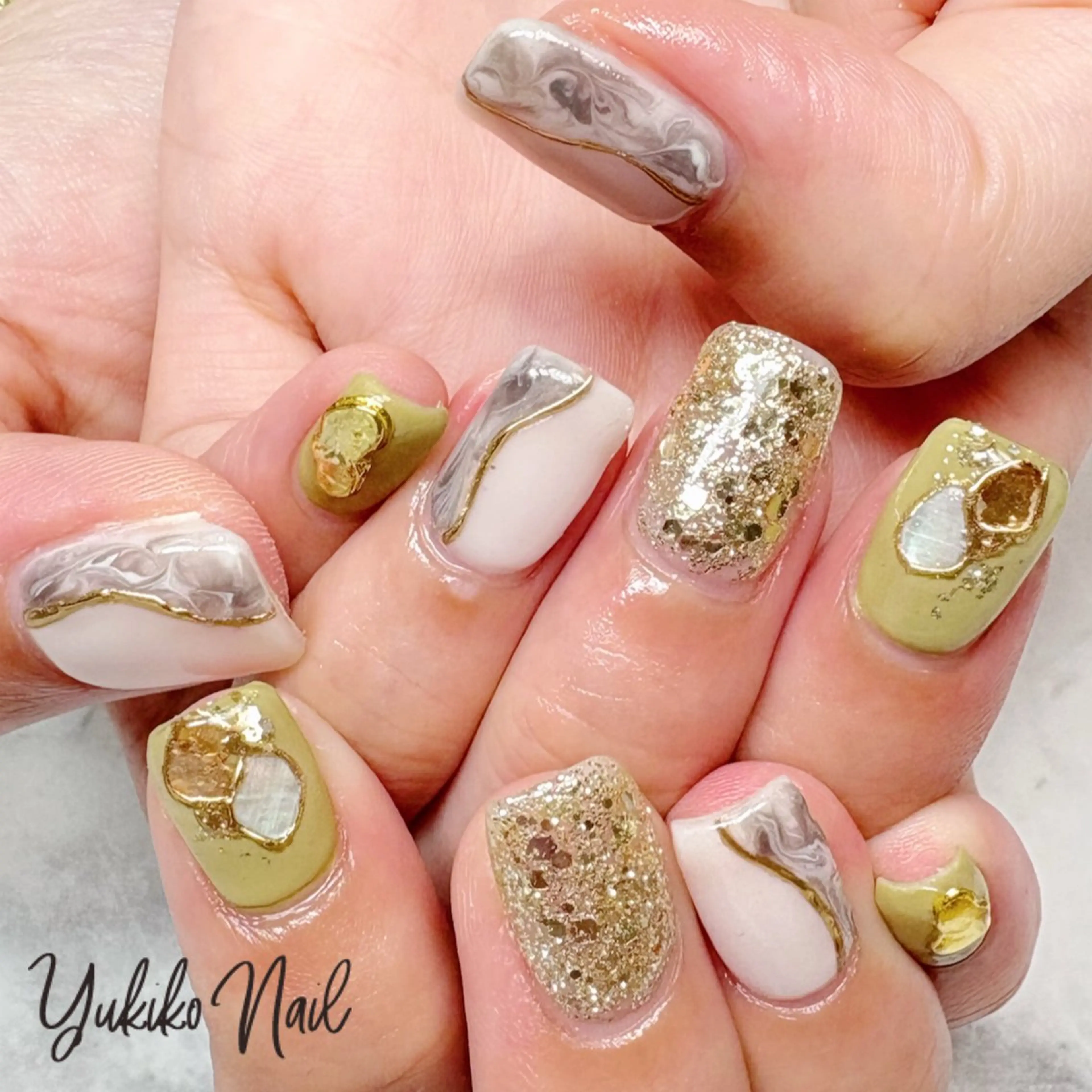 ネイル ミラーネイル ニュアンスネイル ハンドネイル ユキコ ネイルのネイルデザイン