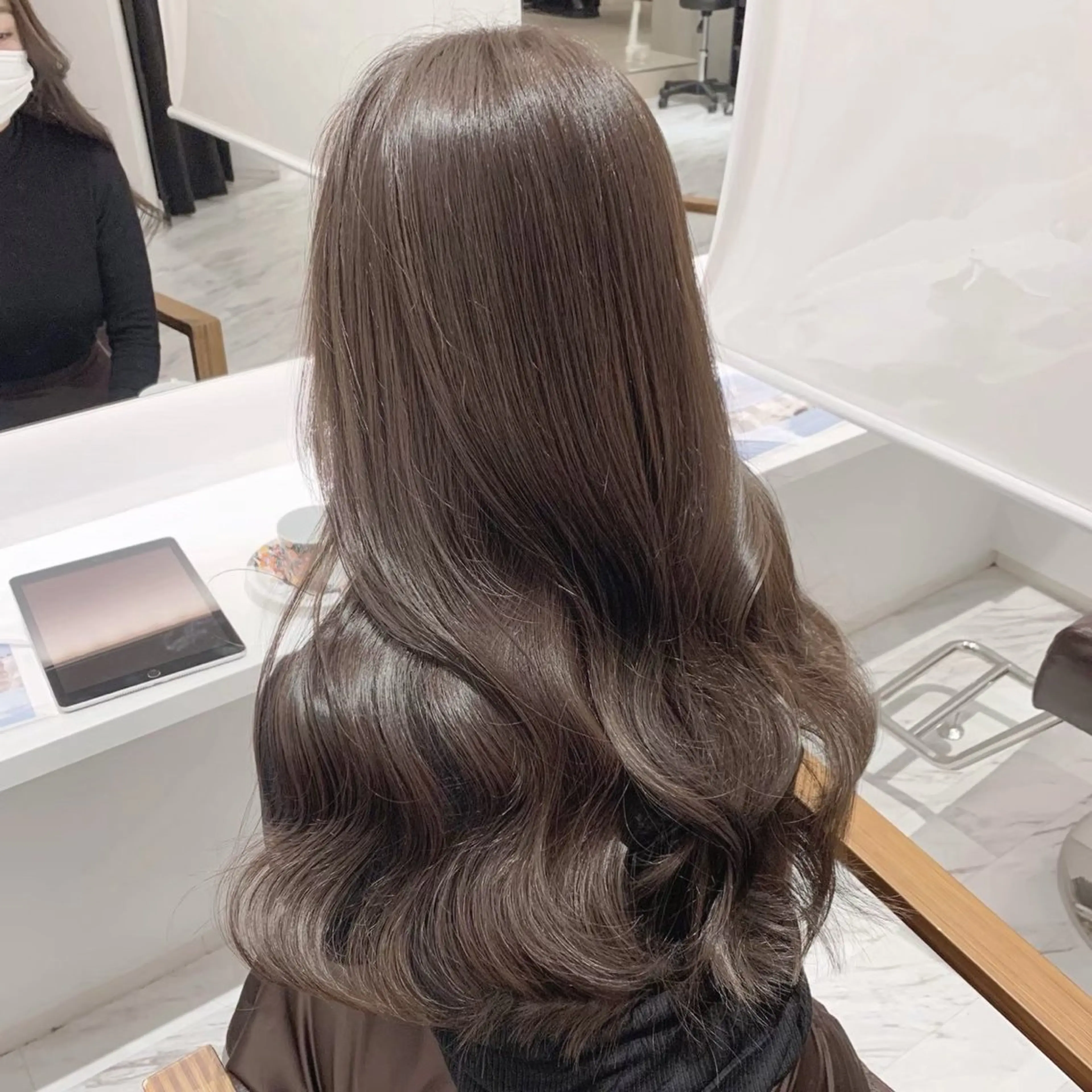 【期間限定🫧人気No.1✨】艶カラー➕髪質改善Aujuaトリートメント➕リラックススパの写真