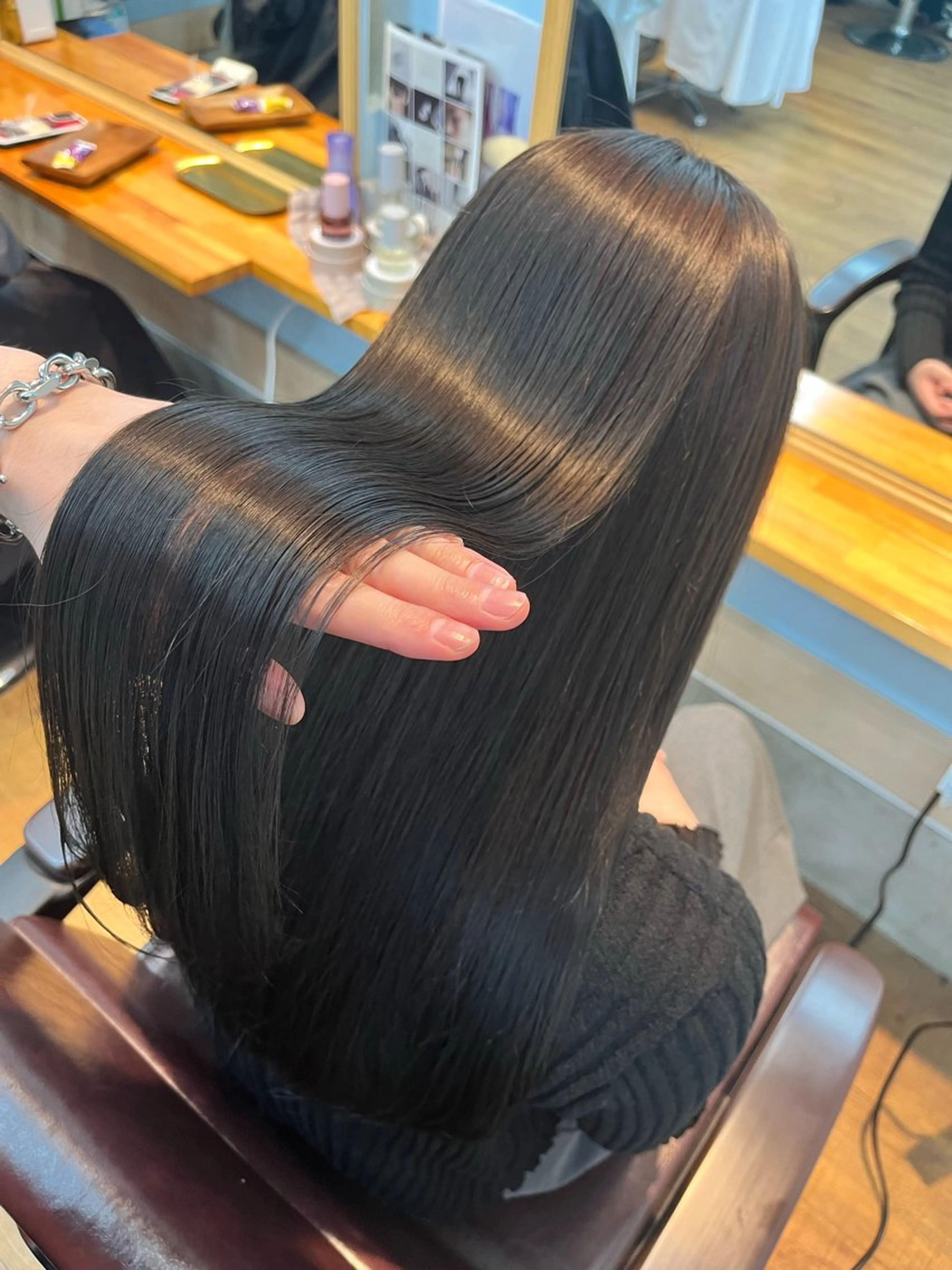 ロング パーマ 髪質改善 🫧艶髪デザイナー 🫧白石航汰のヘアスタイル