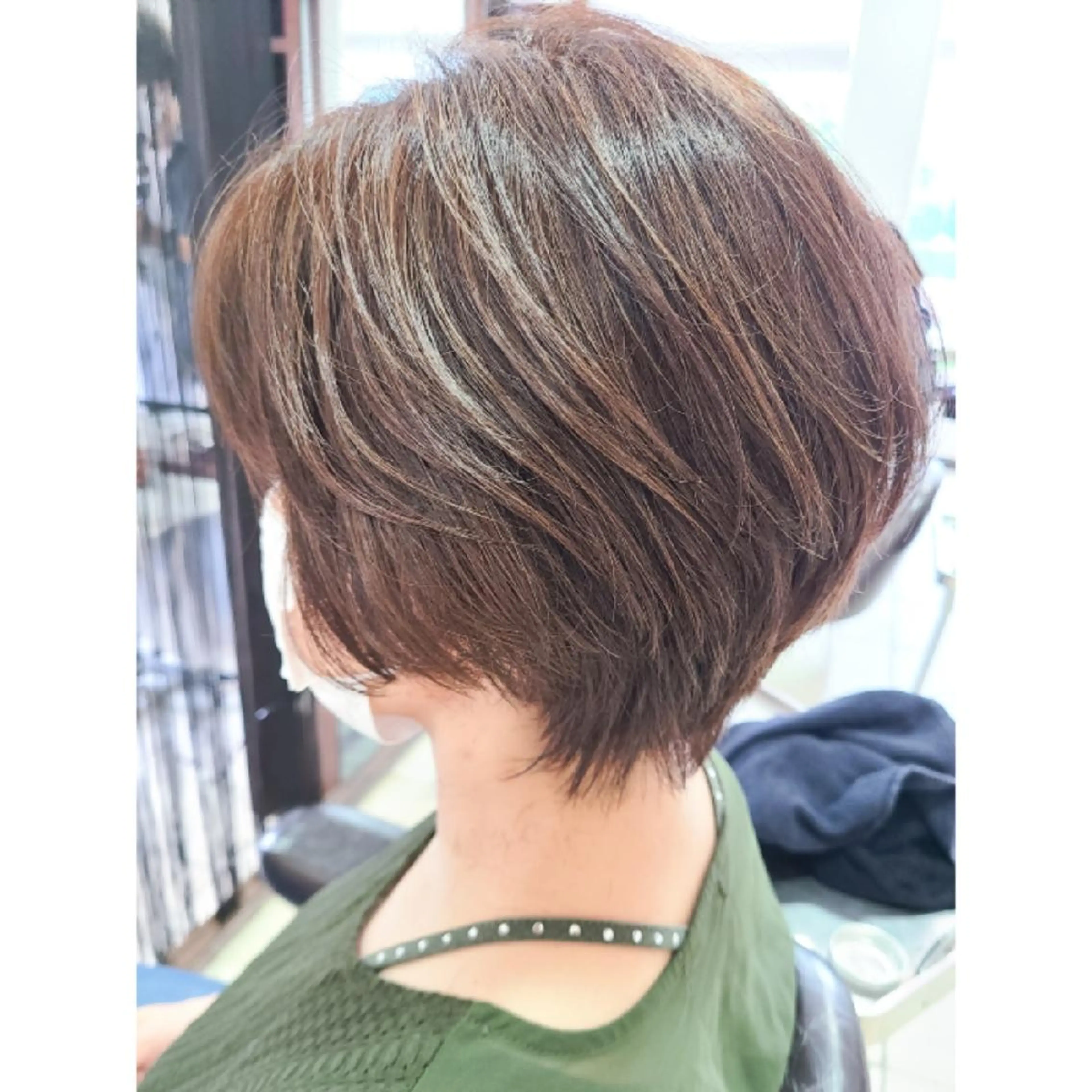 ショート カラー ブリーチ、デザイン  カラー福士直矢のヘアスタイル