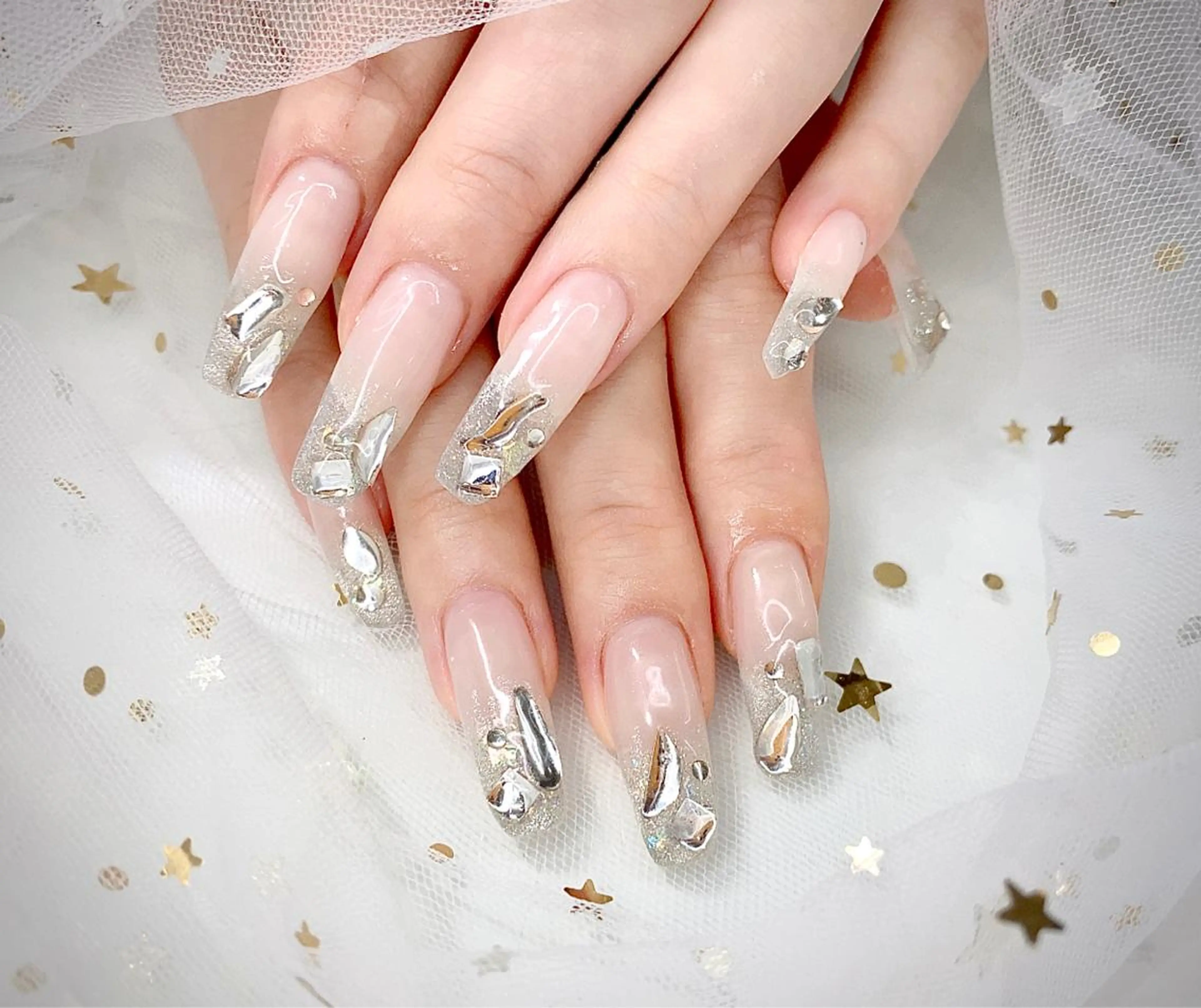 ネイル I-nailロング /ワンホン/キラキラのネイルデザイン