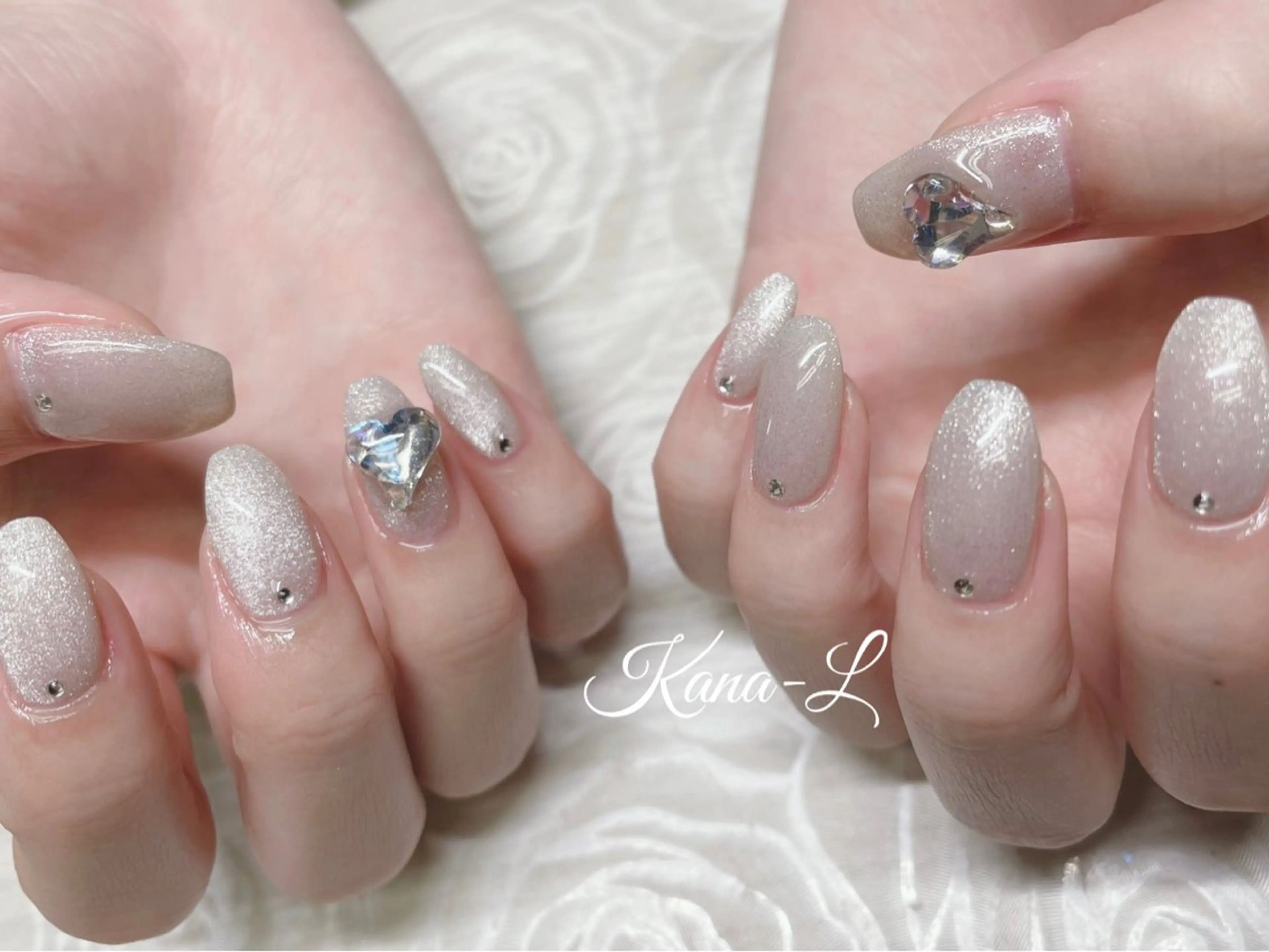 ネイル ジェルネイル ハート キラキラネイル マグネットネイル パラジェル 芦辺 香奈のネイルデザイン