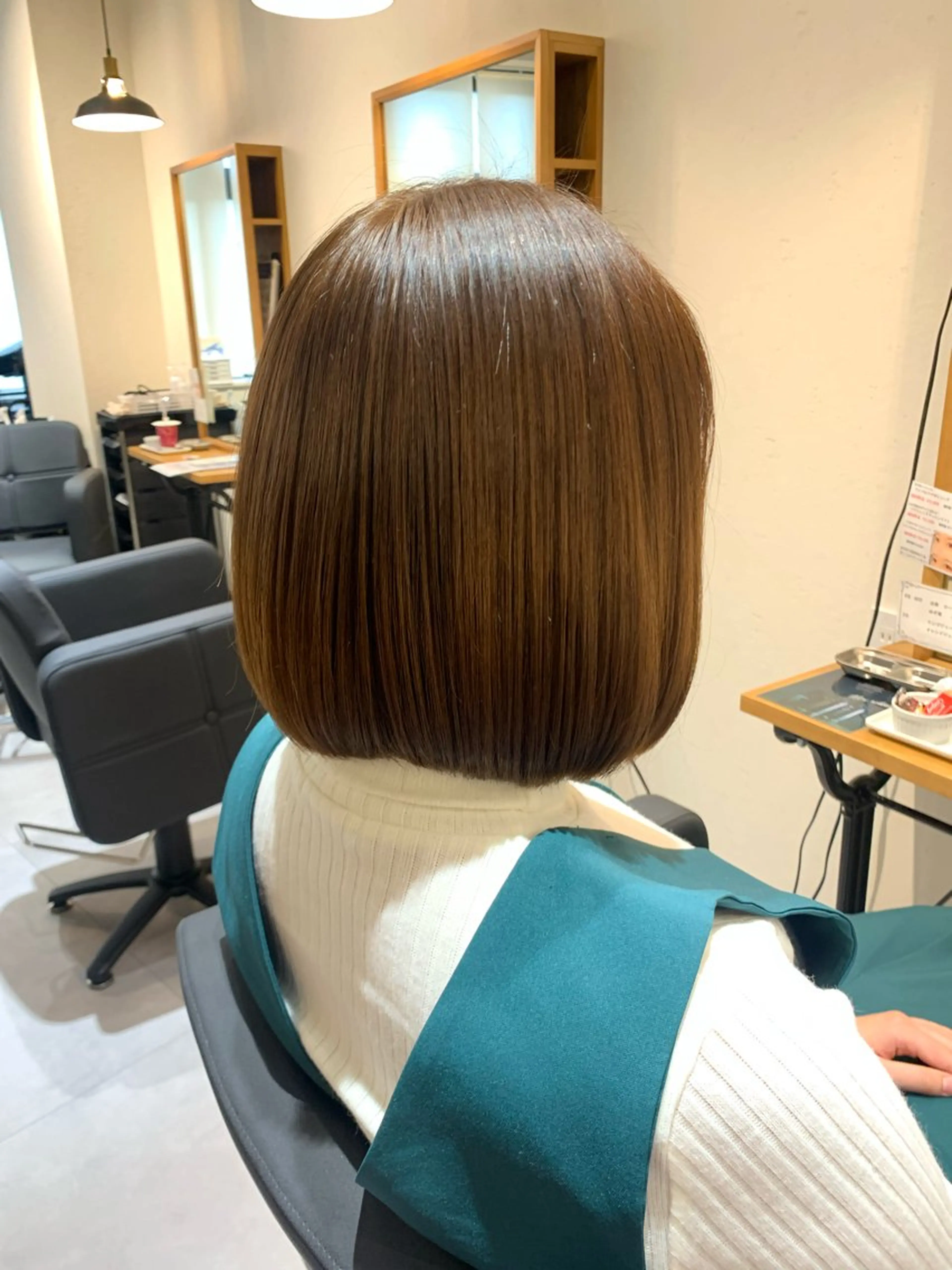 ショート カラー ベージュカラー ボブ Dears 香芝店所属・関 優希のヘアスタイル