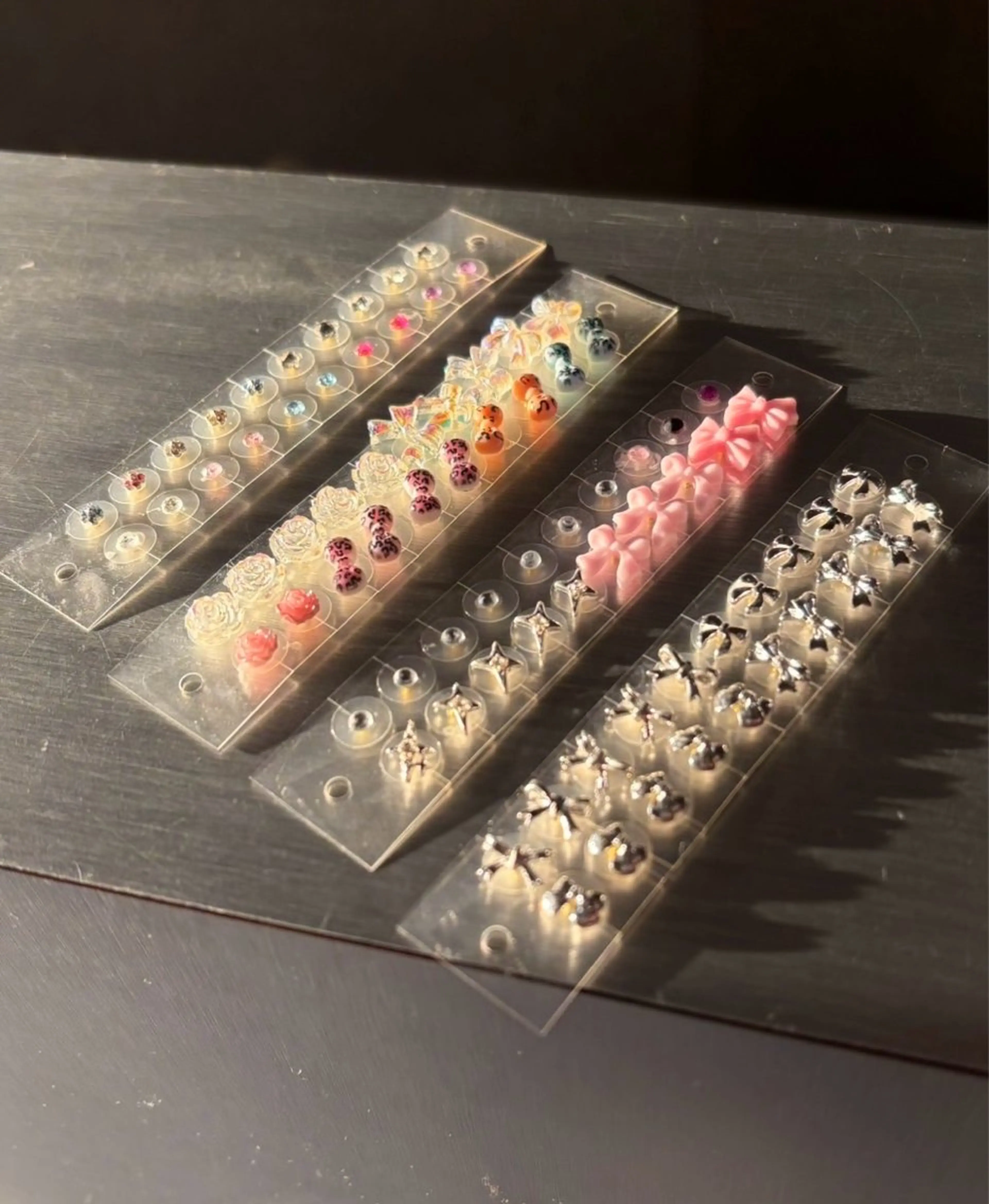 💎Ins話題💎　　　　　　　　　　　　　　　　　　　　　耳ツボジュエリー(両耳2～10個まで)の写真