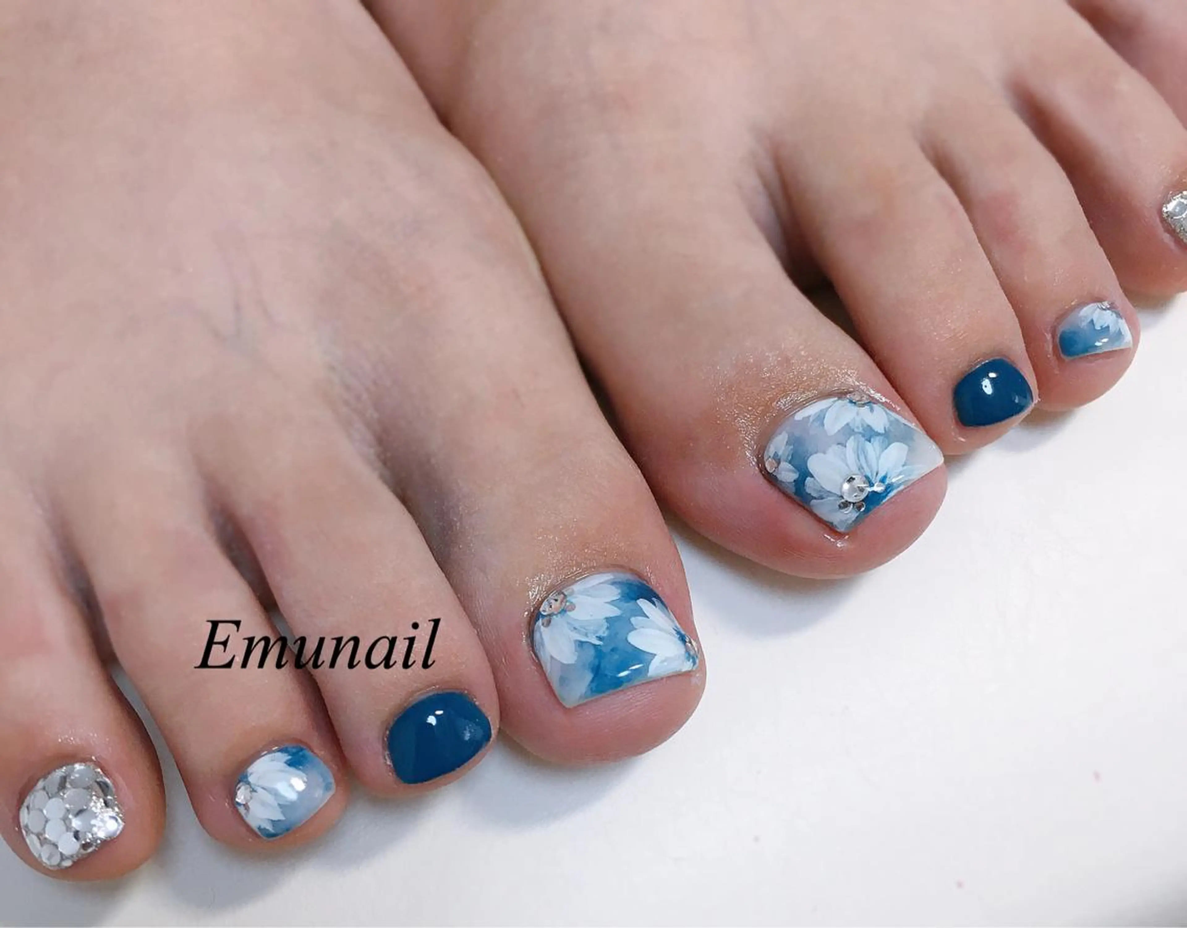 ネイル フットネイル Emu Nailのネイルデザイン