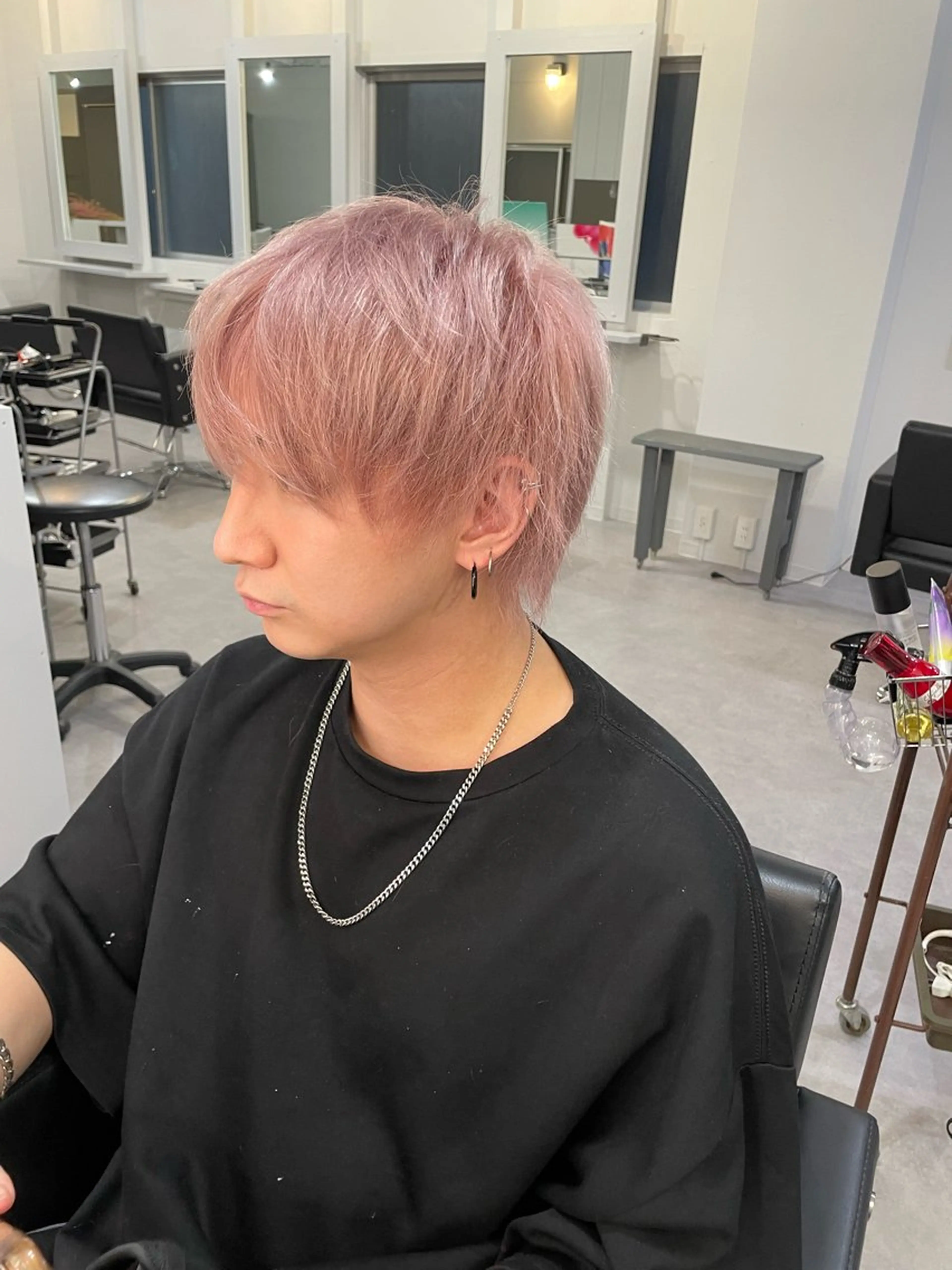 カラー ヘアアレンジ メンズ ピンクカラー ホワイトピンク Cielro【 シェイロ 】所属・Cielro/ダブル カラー/西田咲希のヘアスタイル