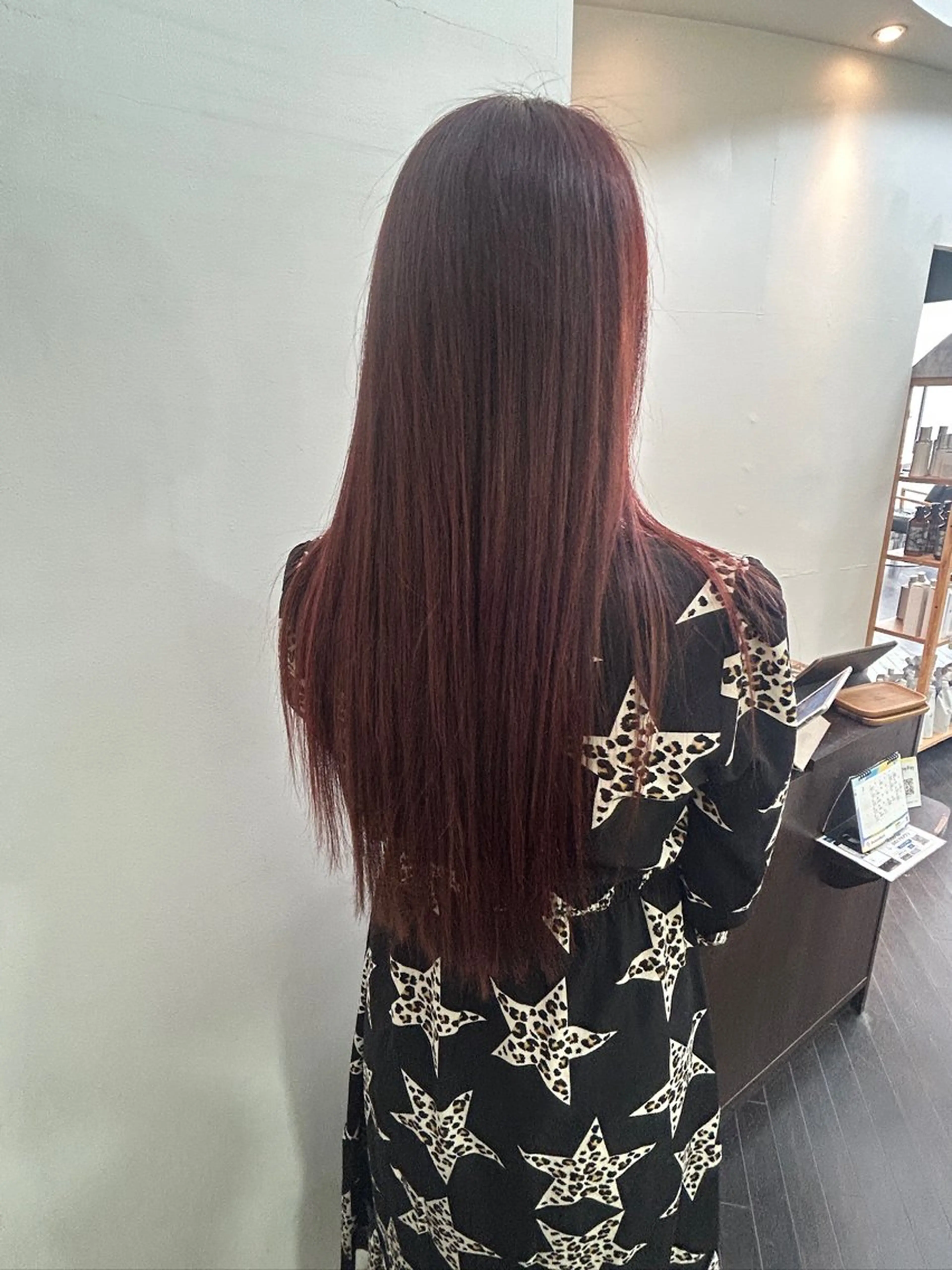 ロング ヘアカラー 渡部 まひろのヘアスタイル