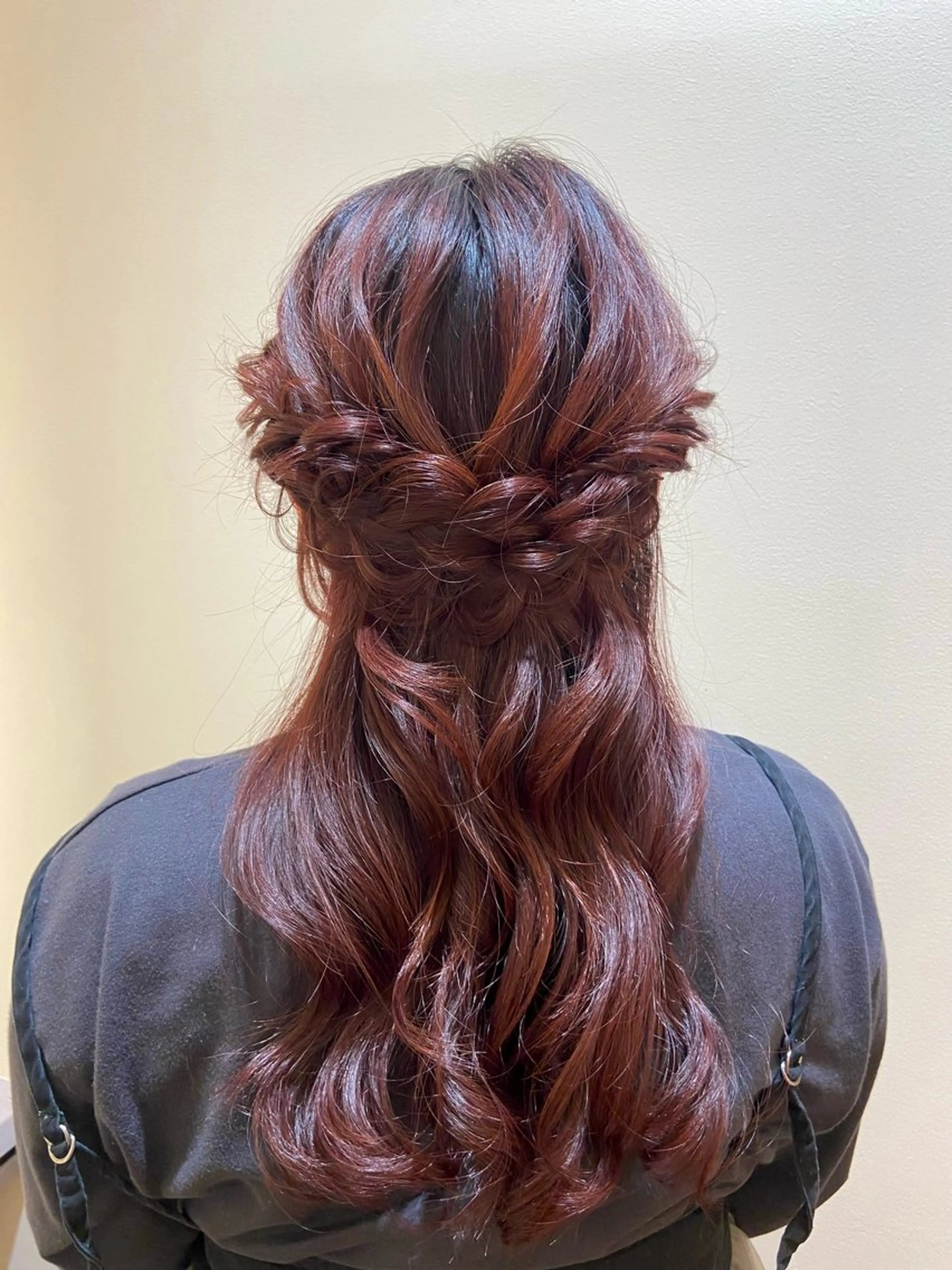 ヘアアレンジ ハーフアップ ヘアセット 𖤐 arisaのヘアスタイル