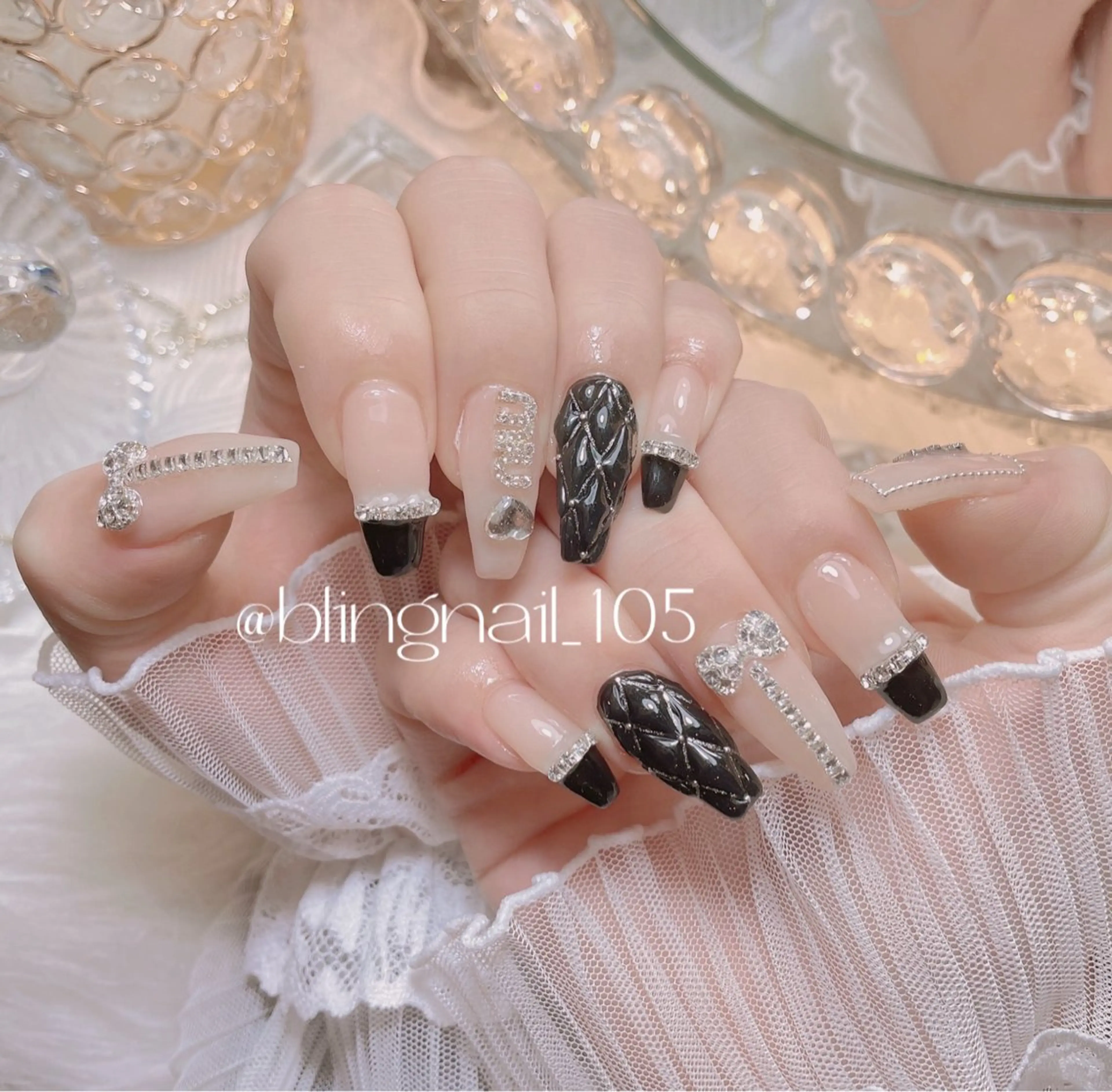 ネイル 23時まで❤︎韓国、 ワンホンネイルのネイルデザイン