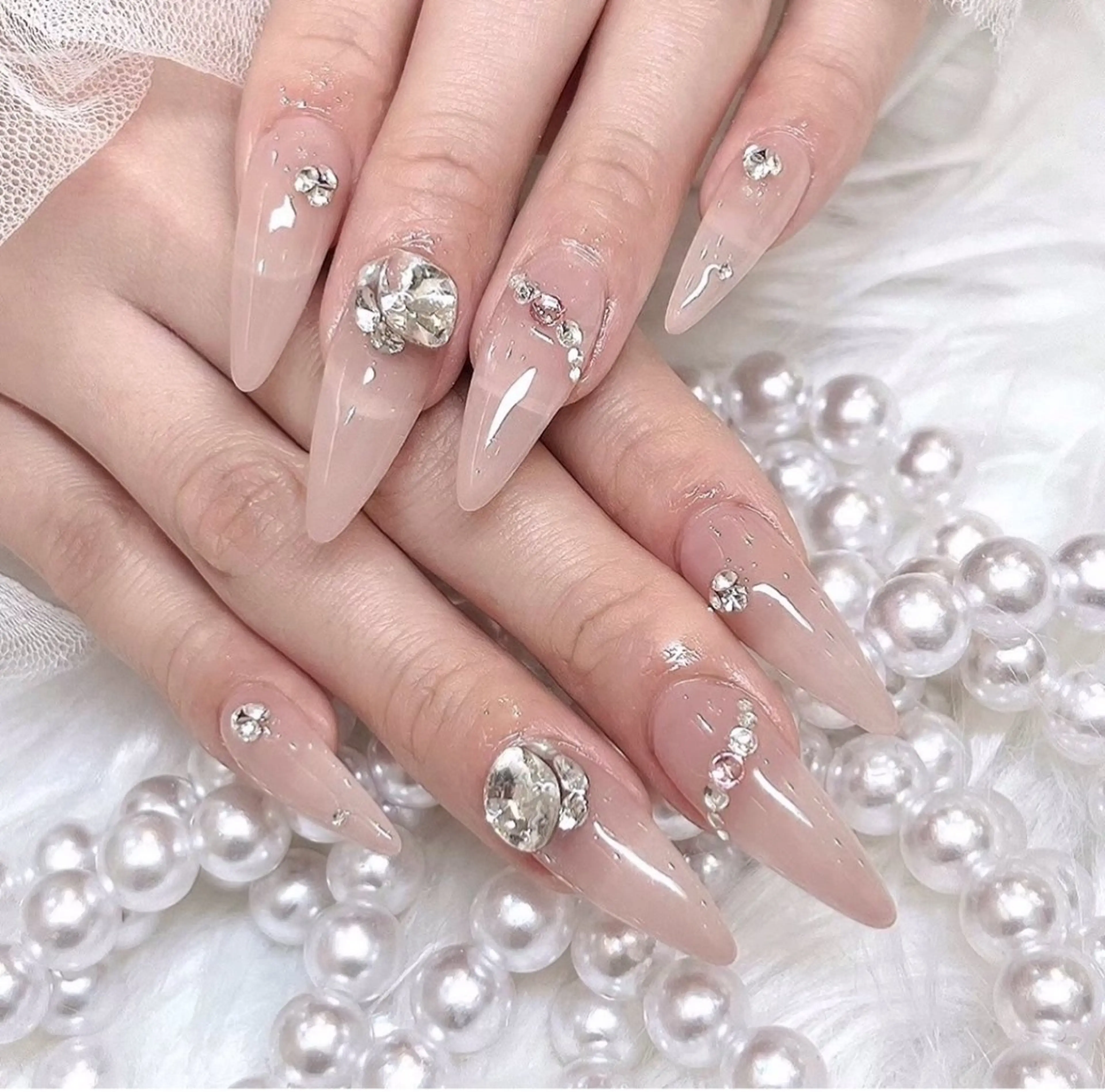 ネイル 長さ出し グラデーション キラキラネイル 韓国ネイル ラメ(グリッター) ハンドネイル ハンドケア Chisa Nail Studio所属・チ サのネイルデザイン