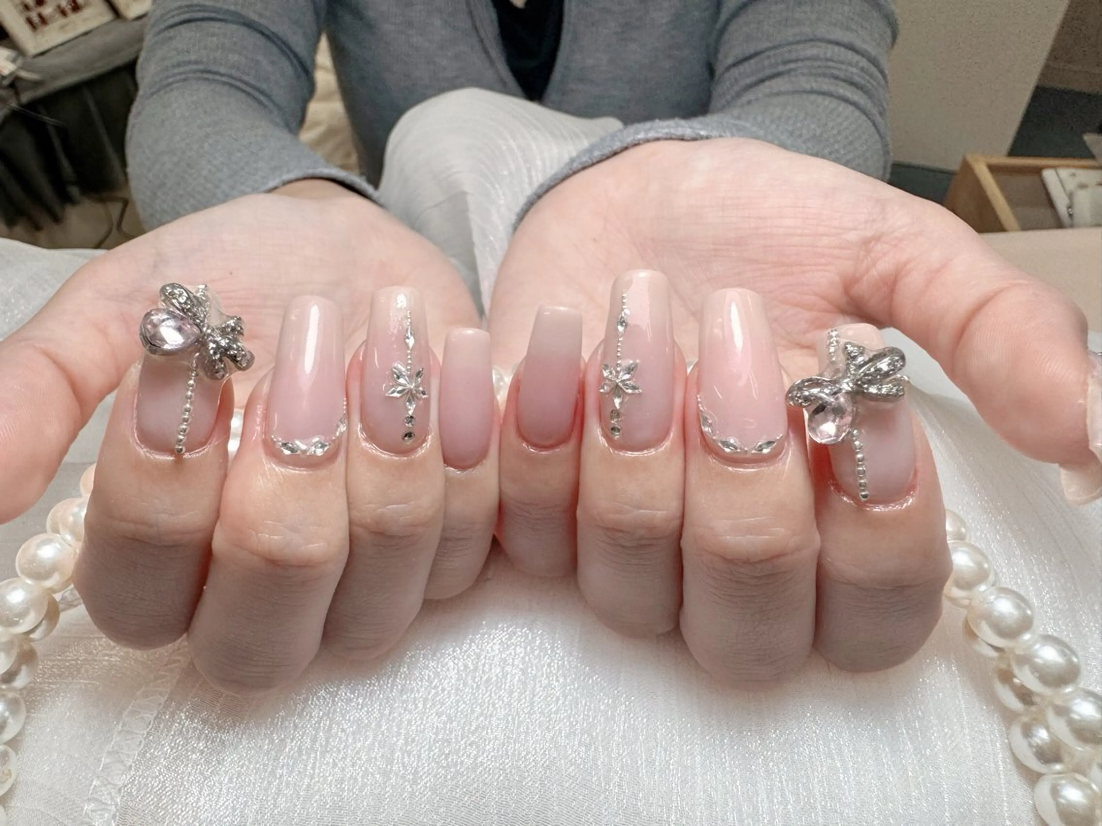 ネイル Nail salon recess池袋所属・惠 美奈のネイルデザイン