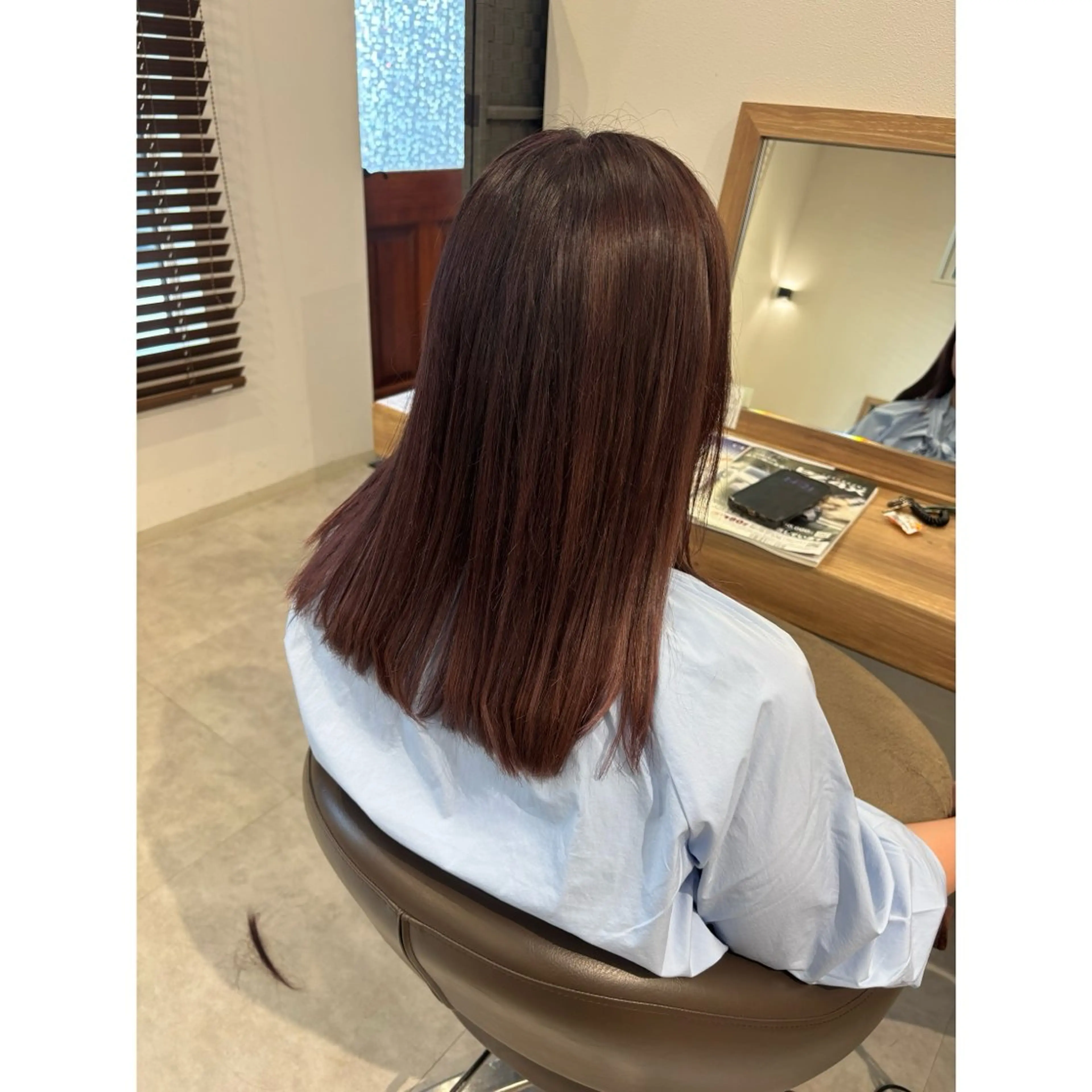 セミロング ヘアカラー 阿部 美咲のヘアスタイル