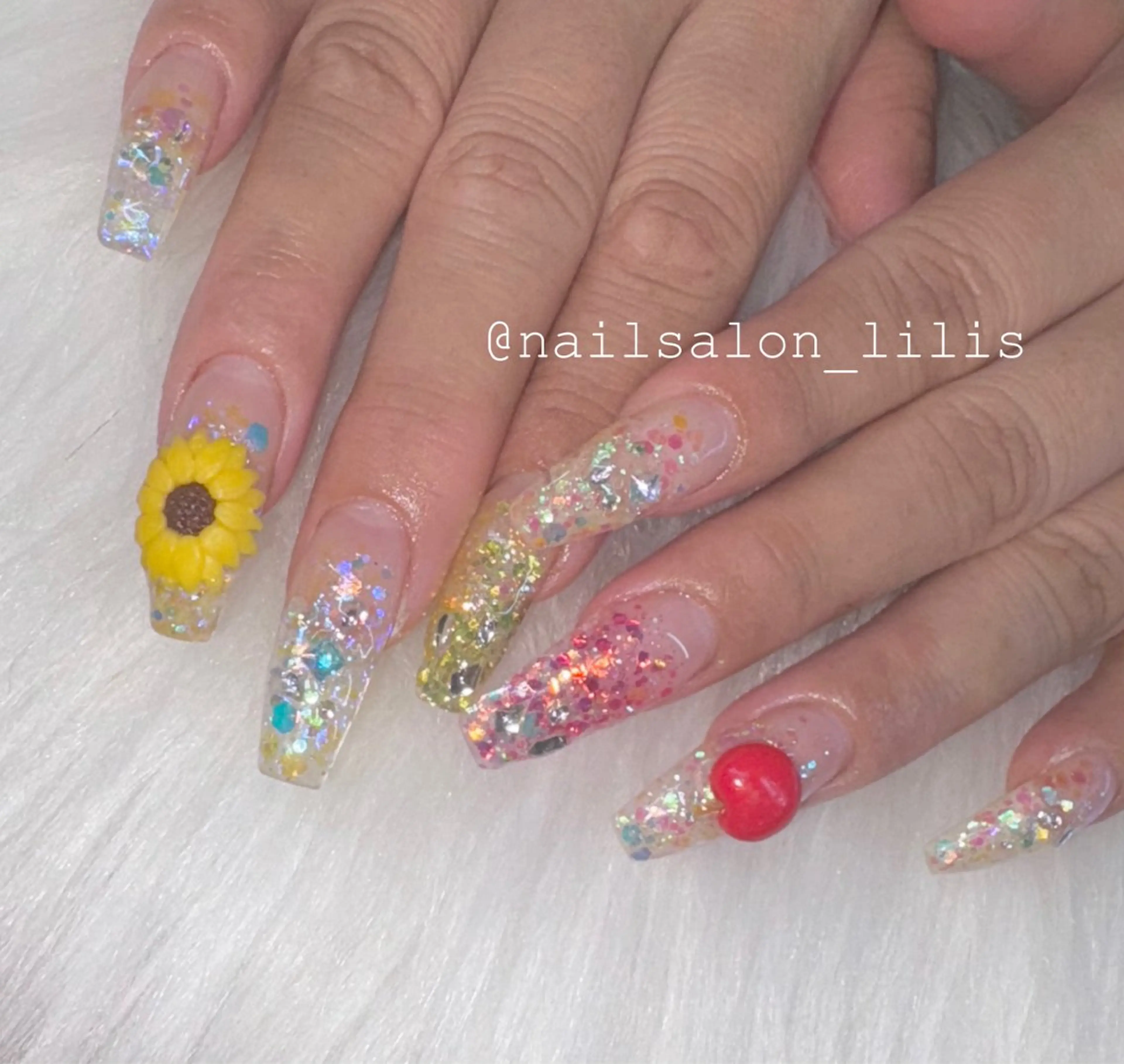 ネイル 持ち込み ハンドネイル nailsalon lilis所属・nailsalon Lilisのネイルデザイン