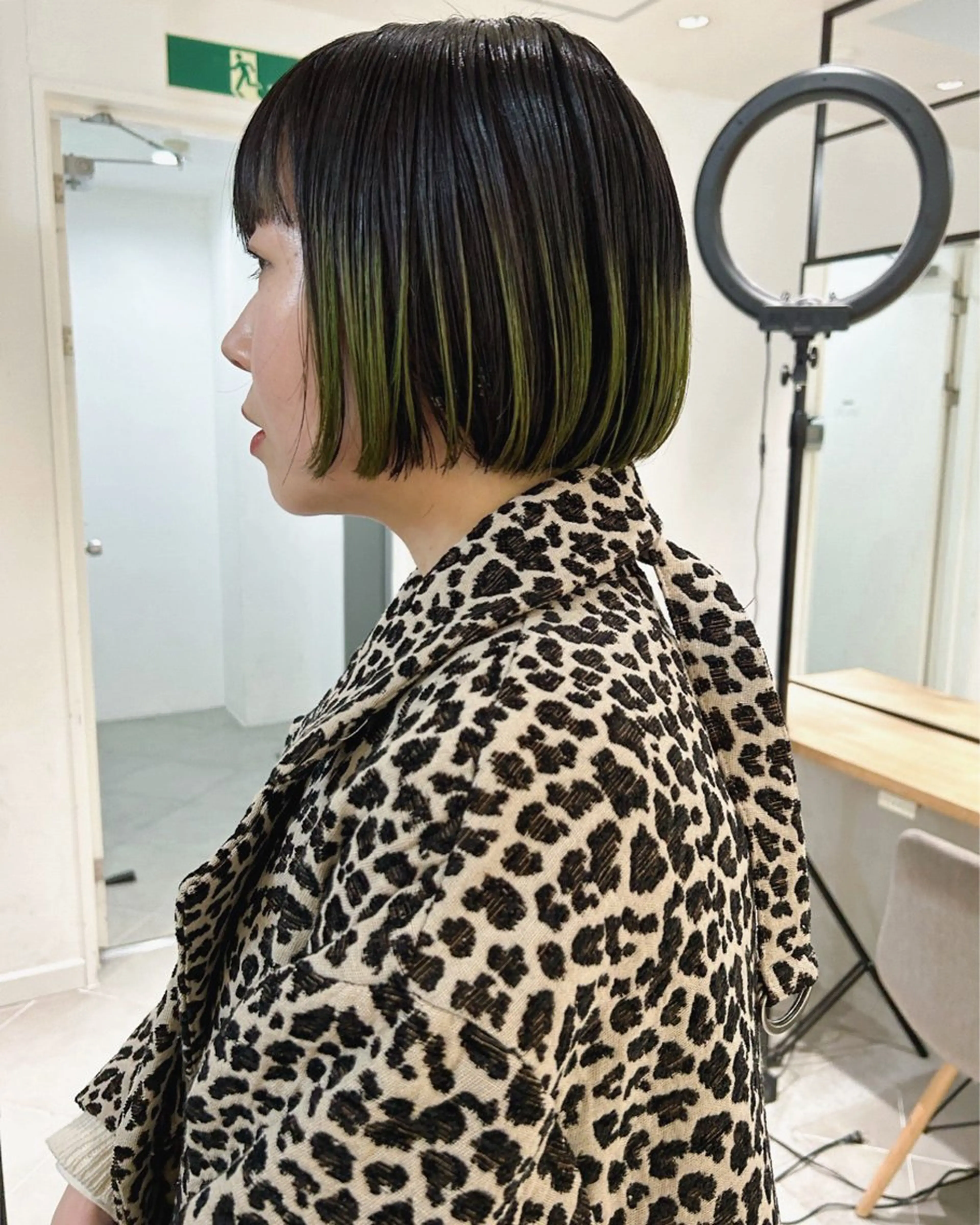 ショート カラー ボブ カット ヘアカラー トリートメント Loom.所属・村上雅人 ナチュラルモードのヘアスタイル