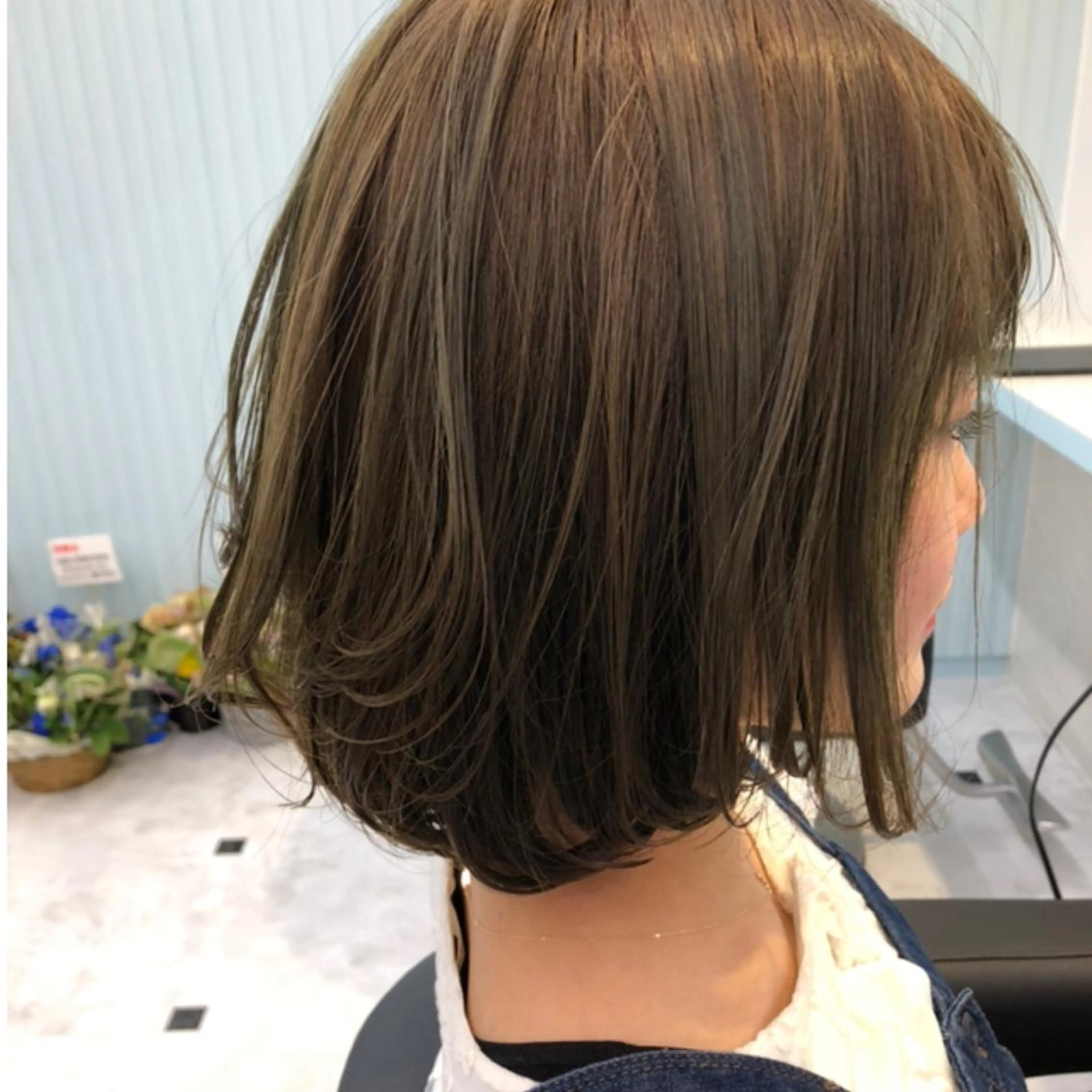 ショート カラー ベージュカラー ブリーチ 透明感カラー ブリーチなしカラー オリーブベージュ カット トリートメント lar 立川南口所属・レイヤーボブ/ボブ 仲川和人のヘアスタイル